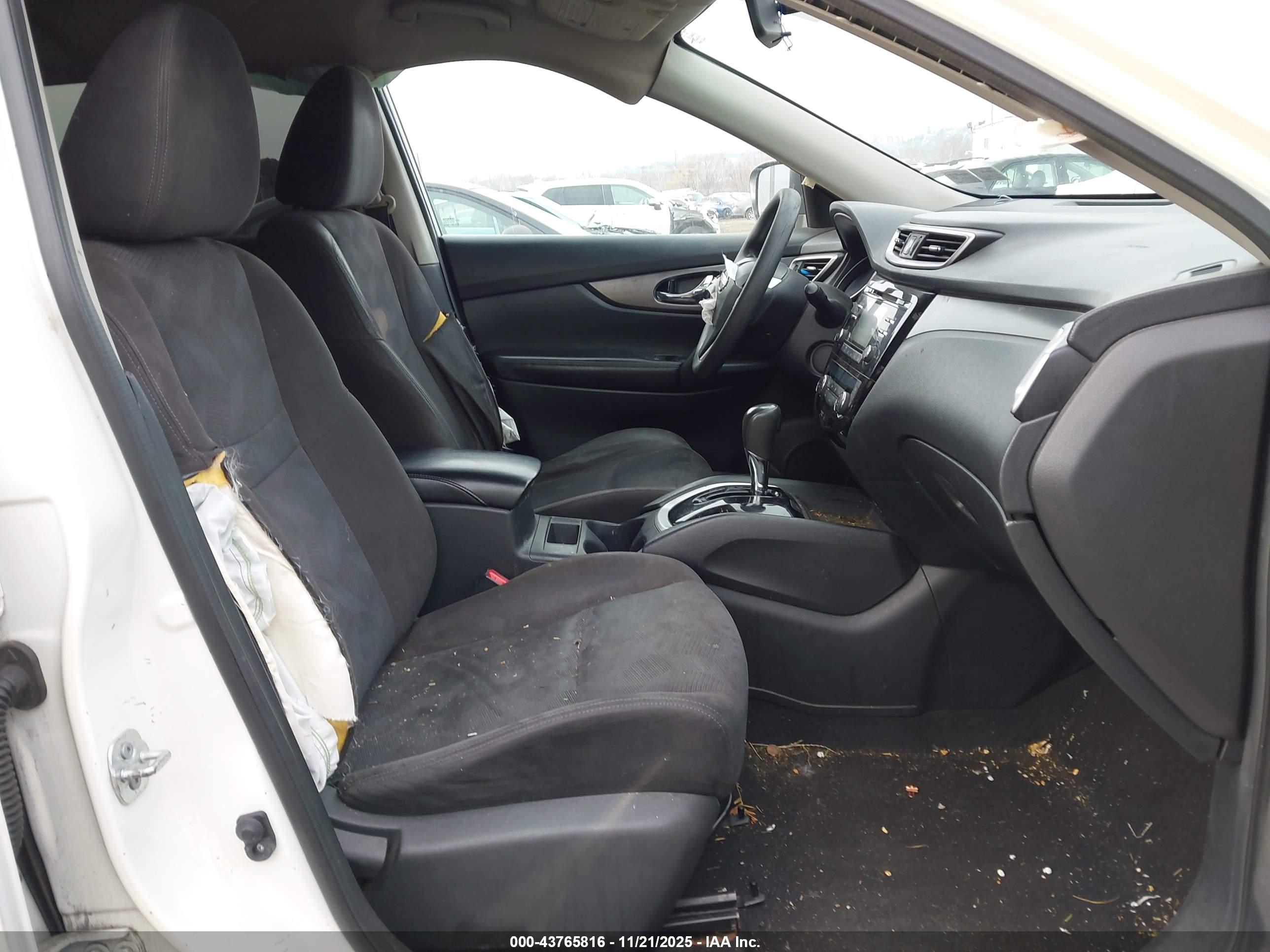NISSAN ROGUE image 5