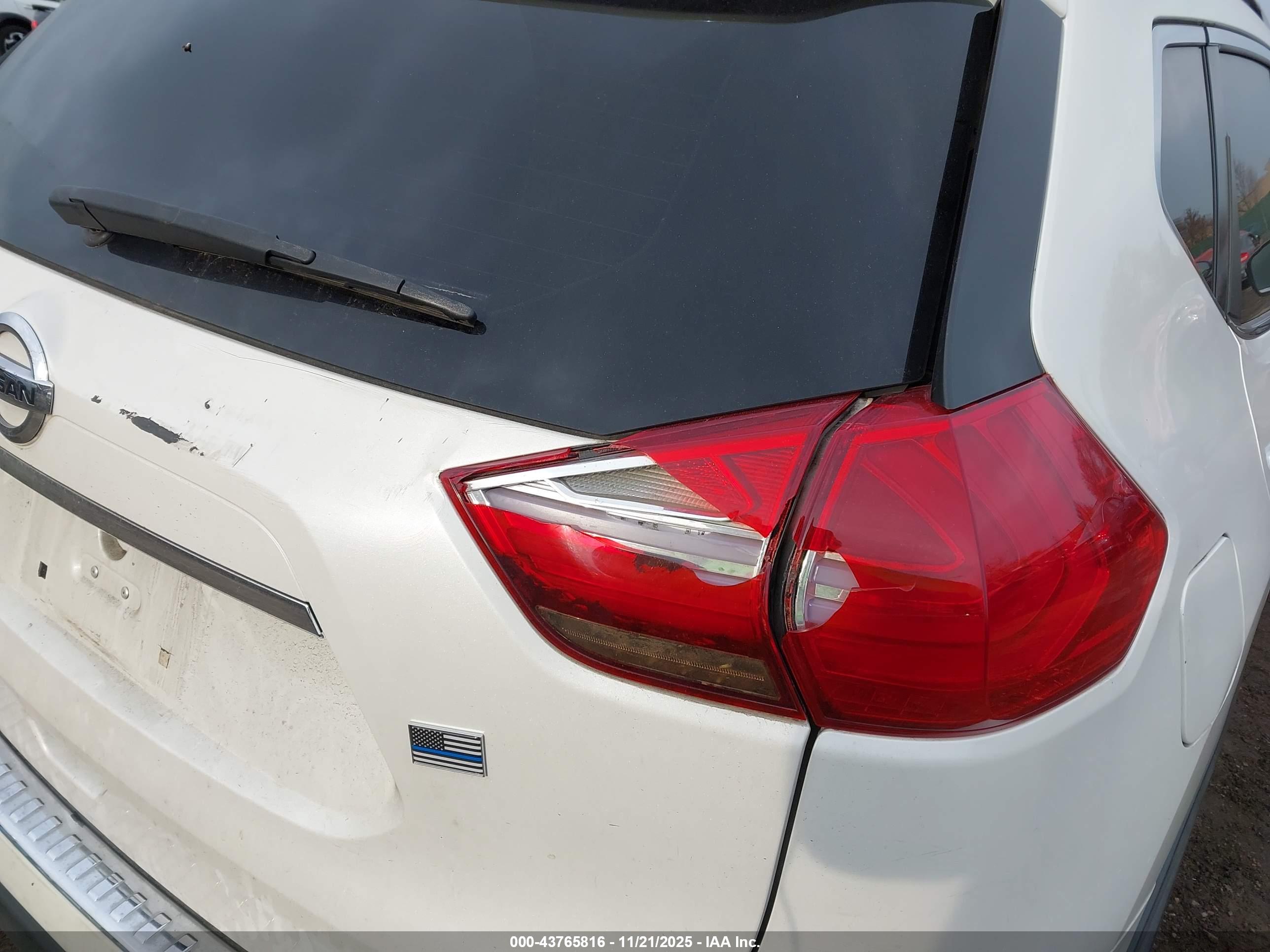 NISSAN ROGUE image 6
