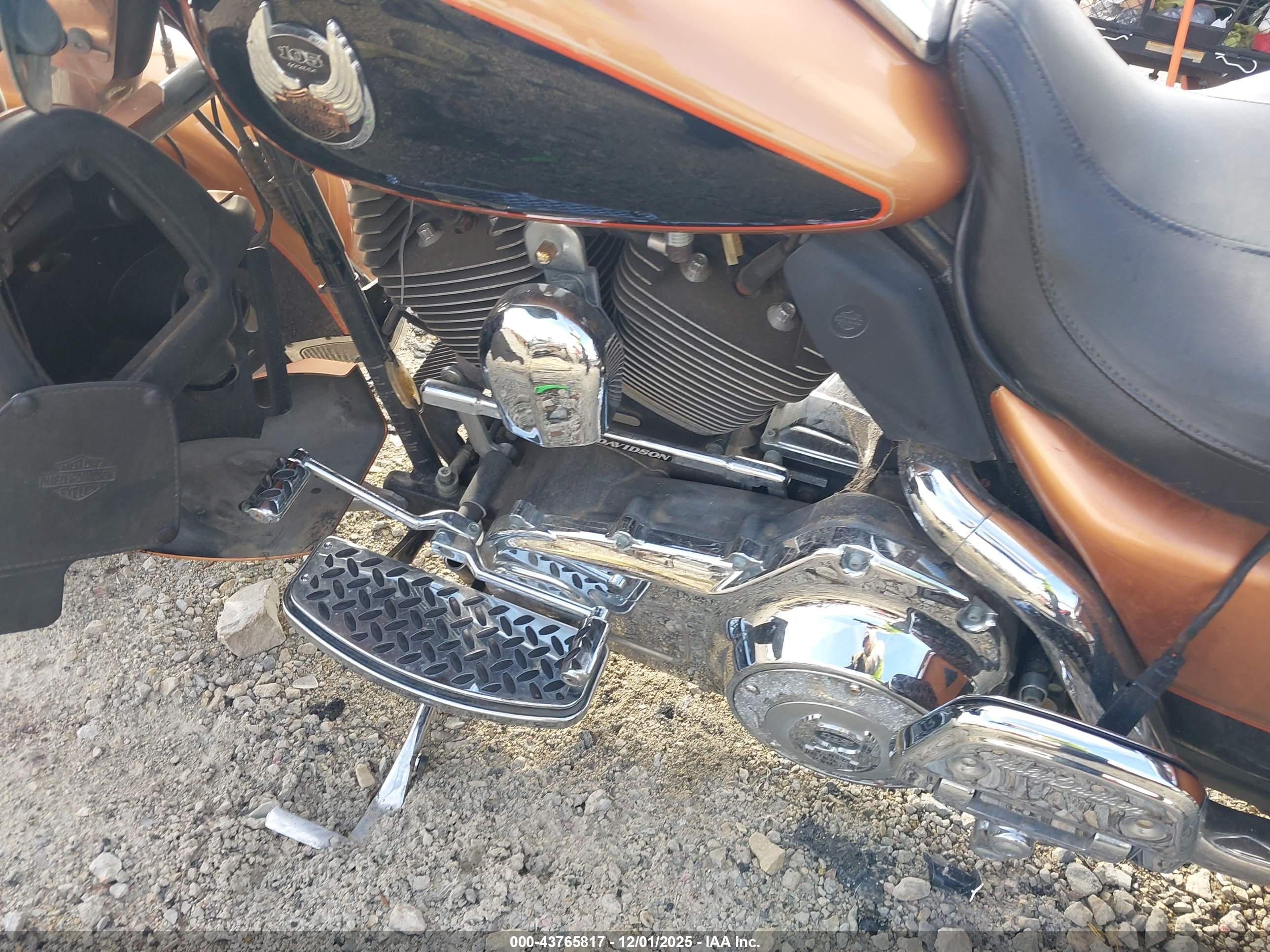 HARLEY-DAVIDSON FLHTCUI image 9