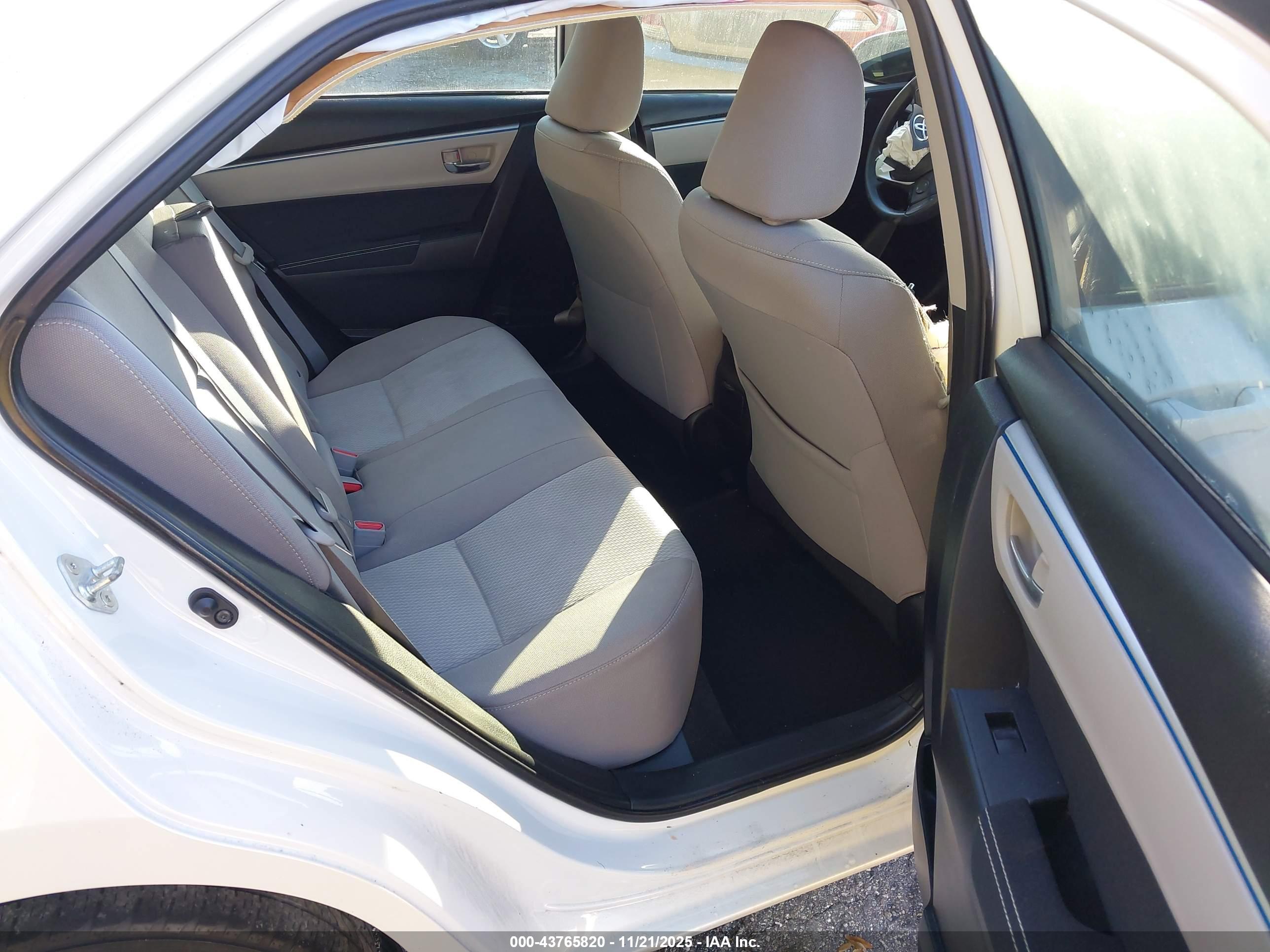TOYOTA COROLLA image 8