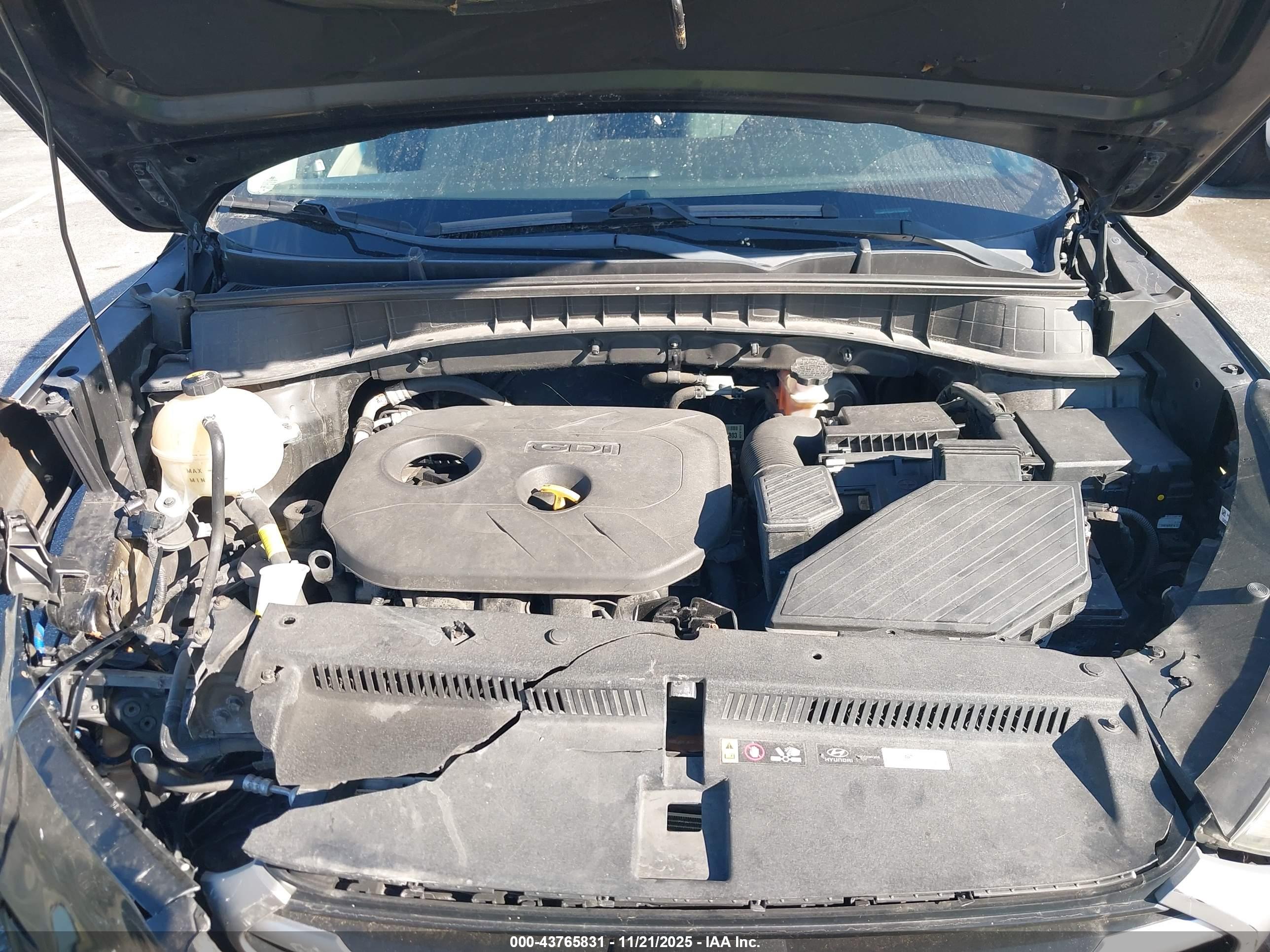 HYUNDAI TUCSON image 10