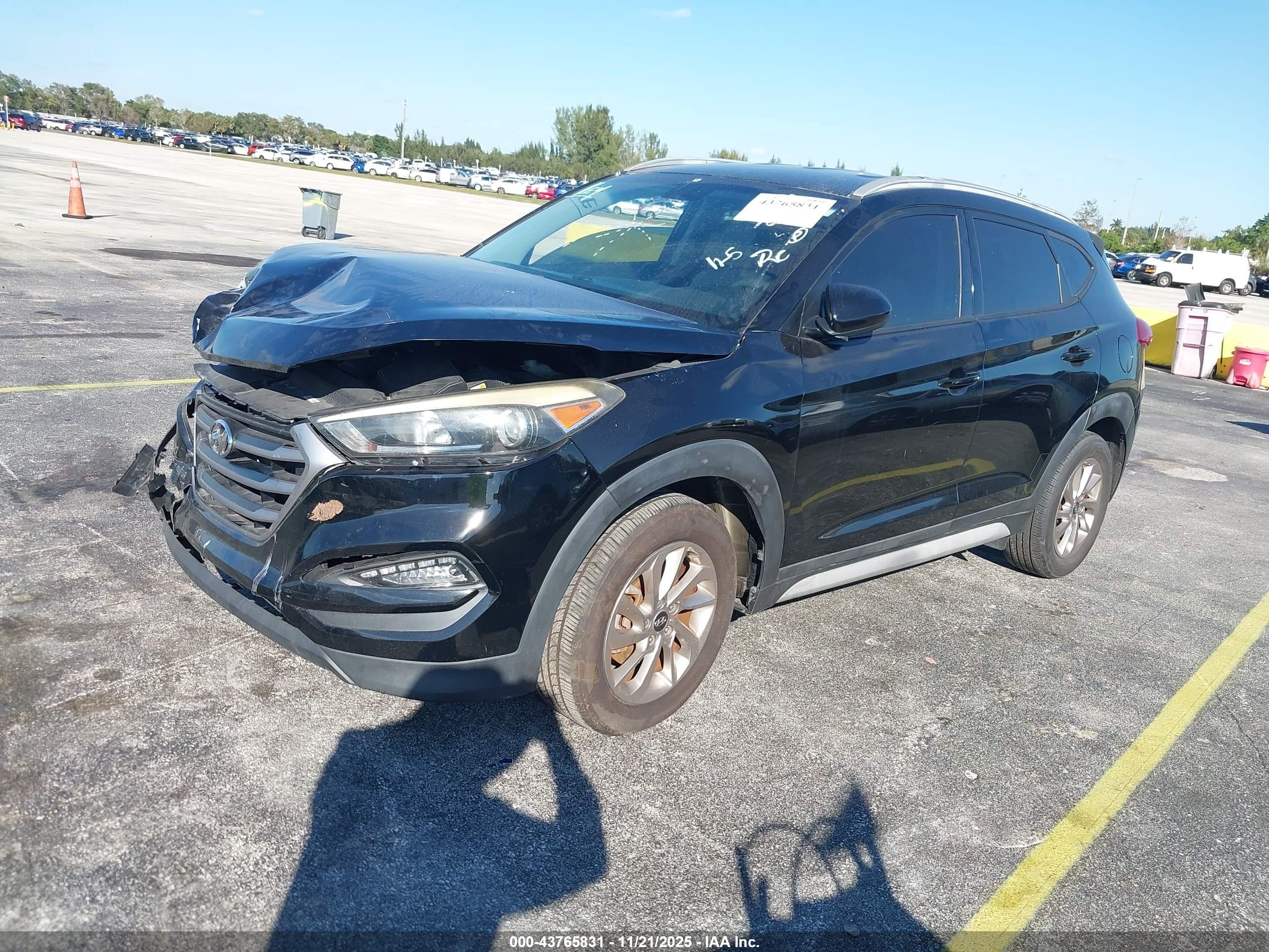 HYUNDAI TUCSON image 2