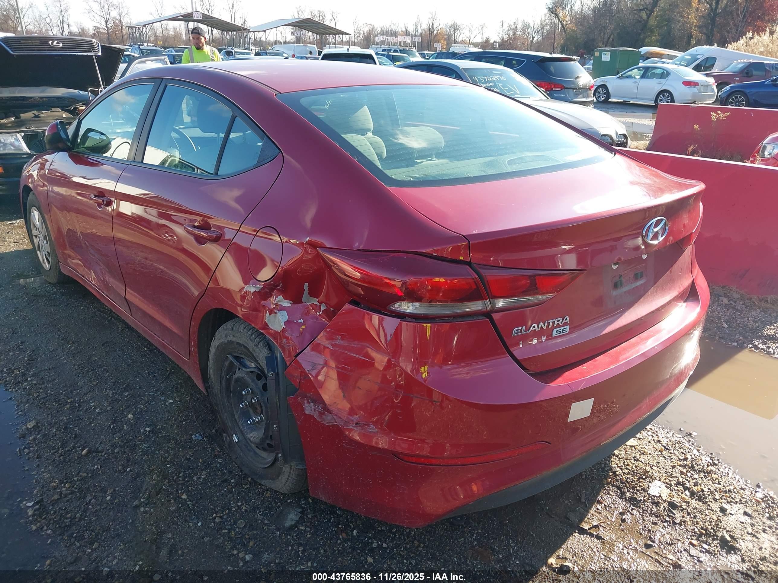 HYUNDAI ELANTRA image 6