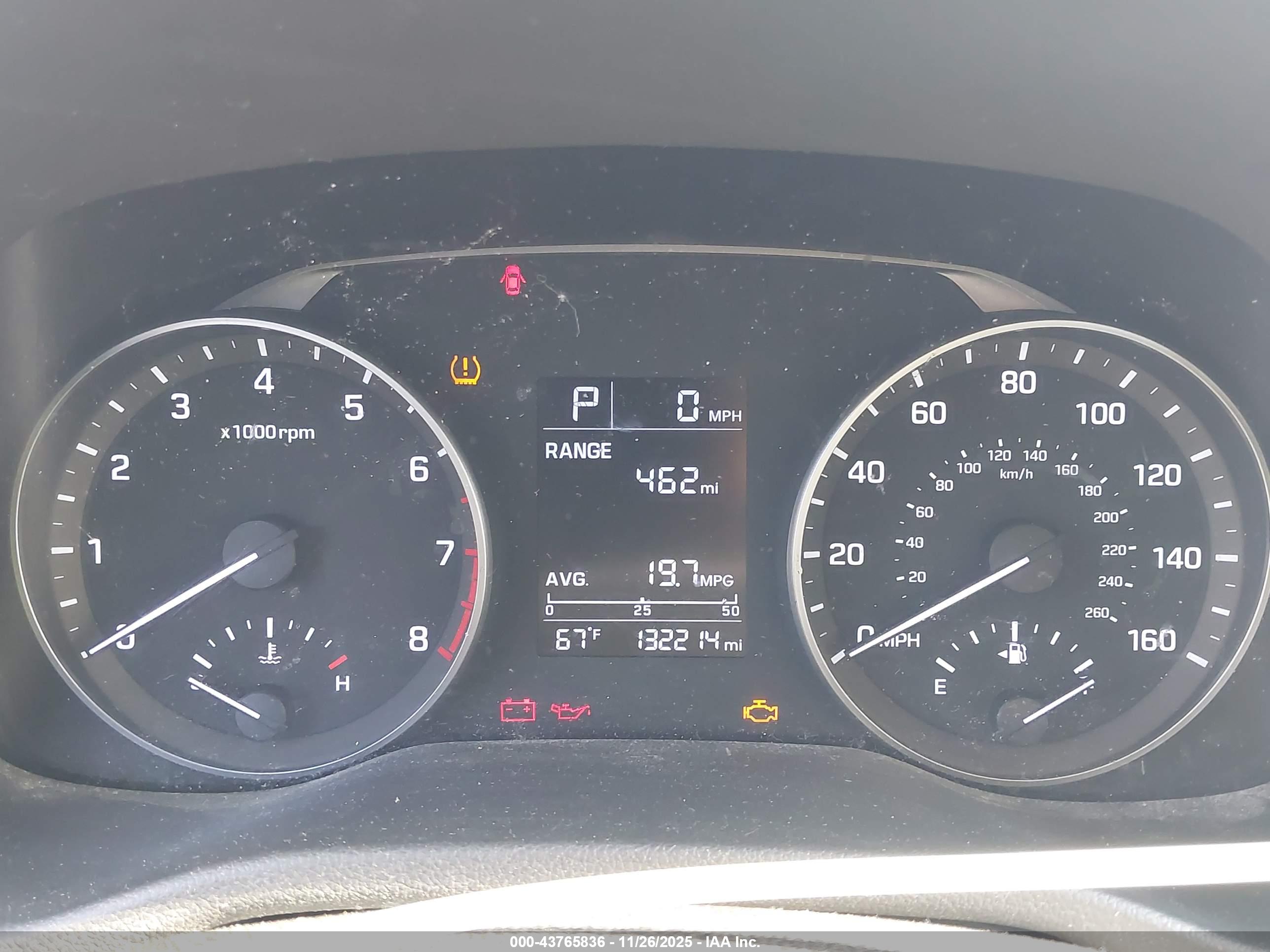 HYUNDAI ELANTRA image 7