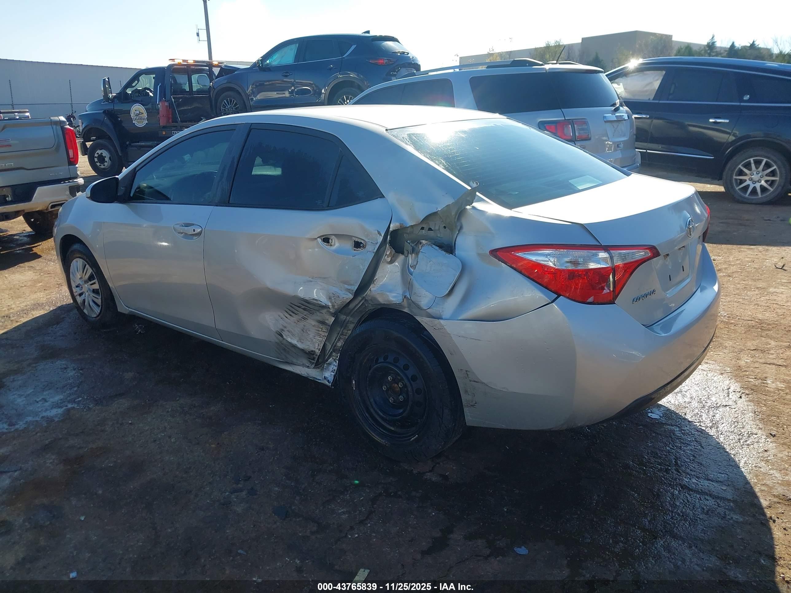 TOYOTA COROLLA image 3
