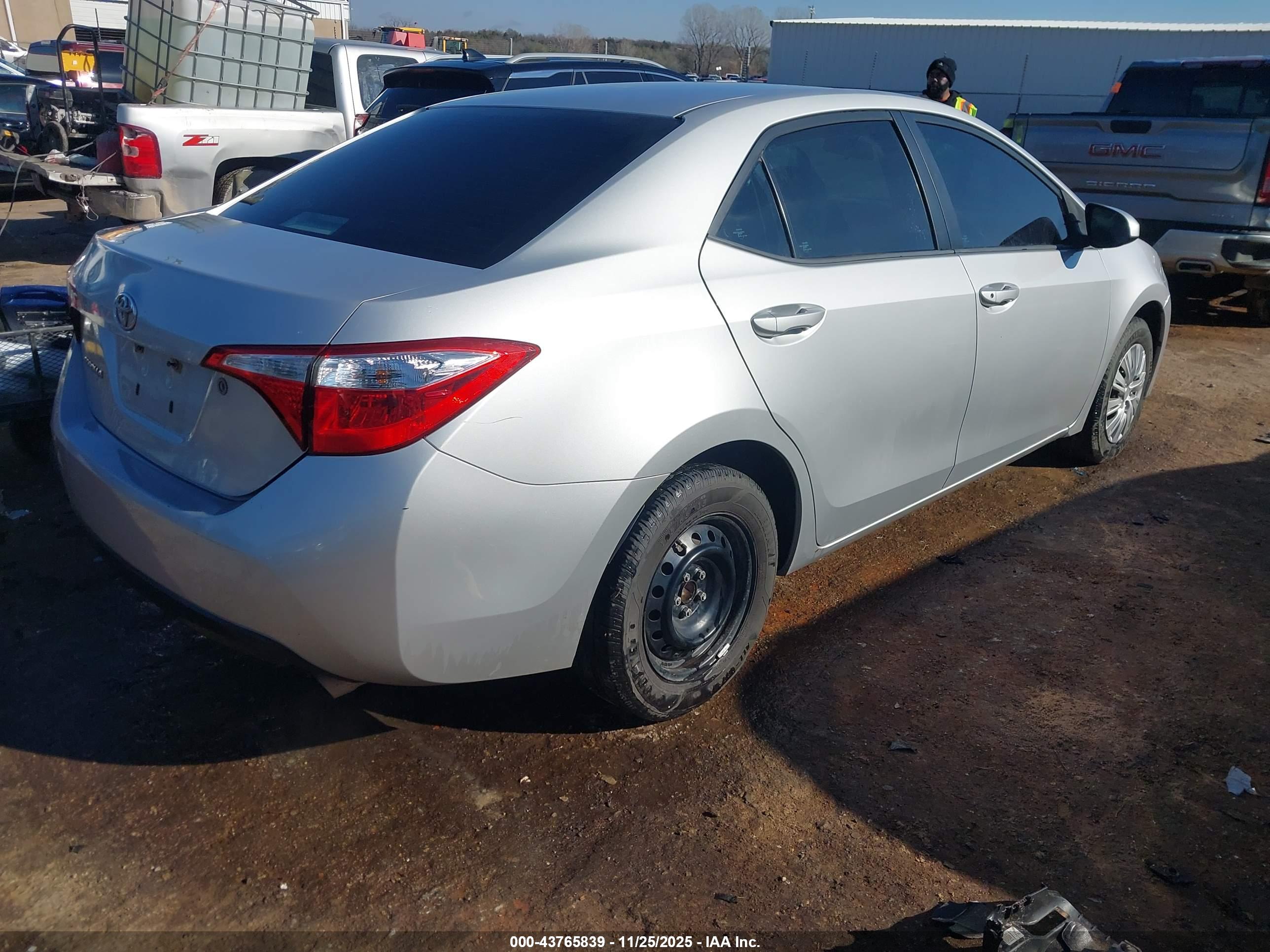 TOYOTA COROLLA image 4