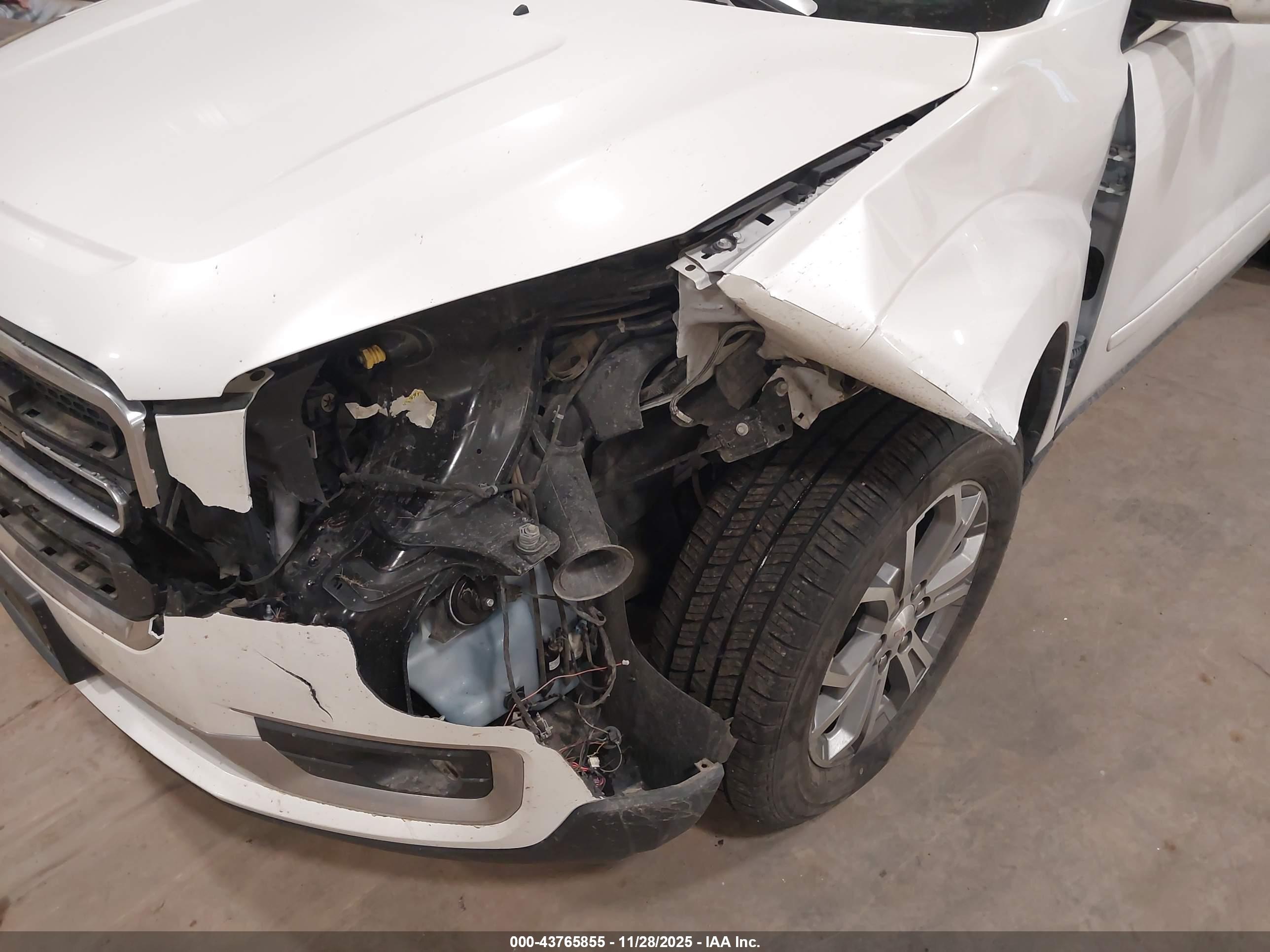 GMC ACADIA image 6