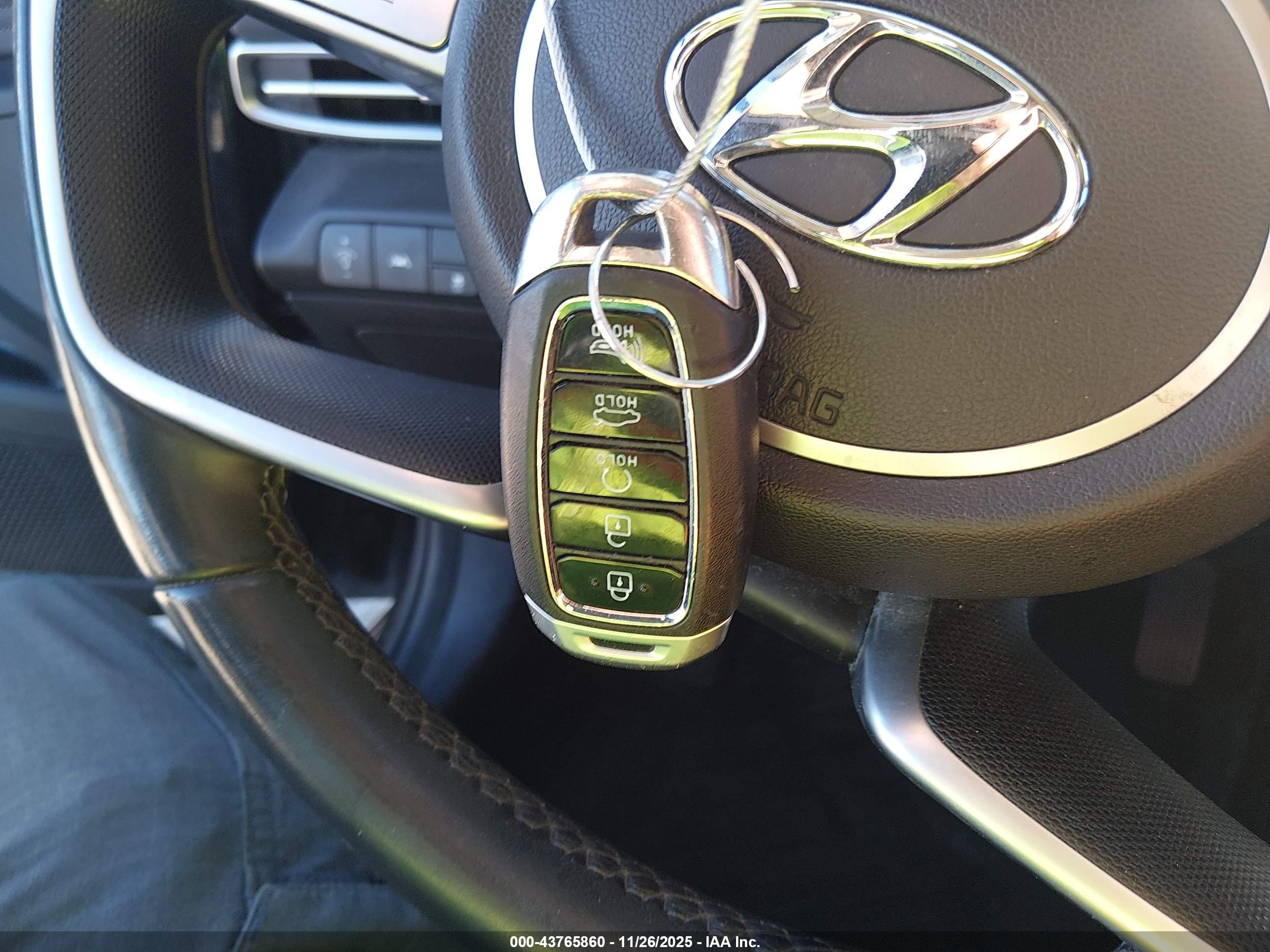 HYUNDAI ELANTRA image 11