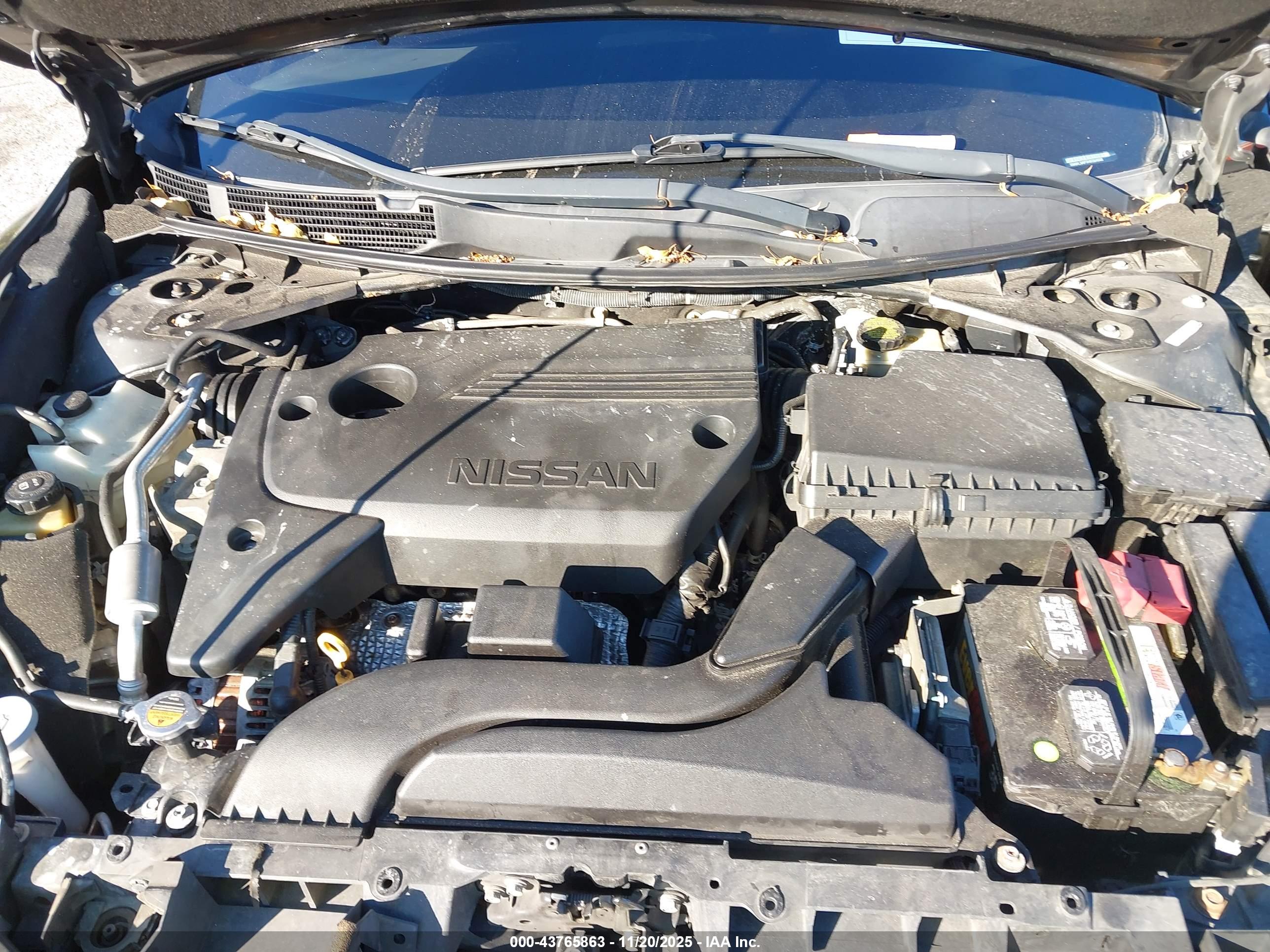 NISSAN ALTIMA image 10
