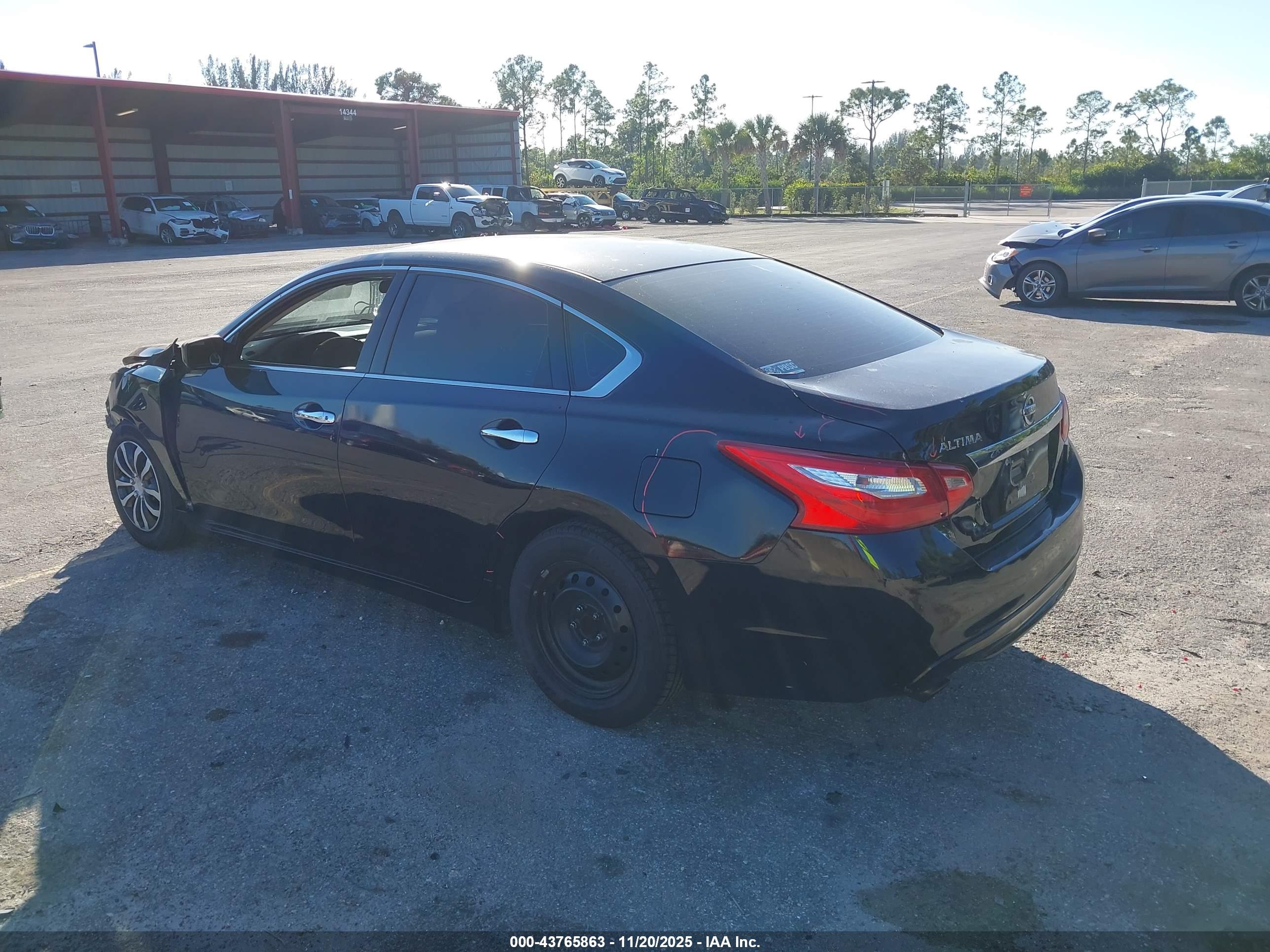 NISSAN ALTIMA image 3