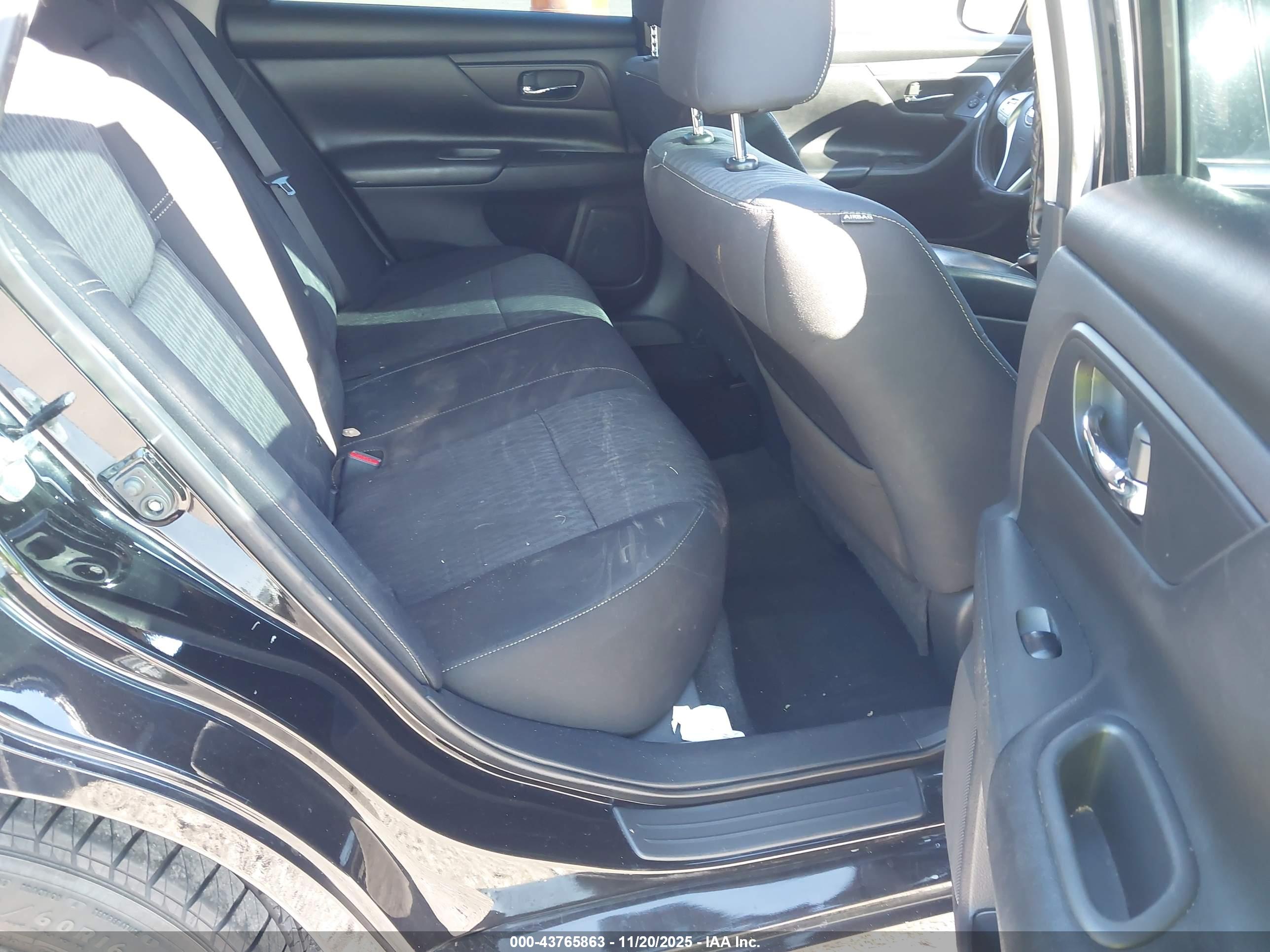 NISSAN ALTIMA image 8