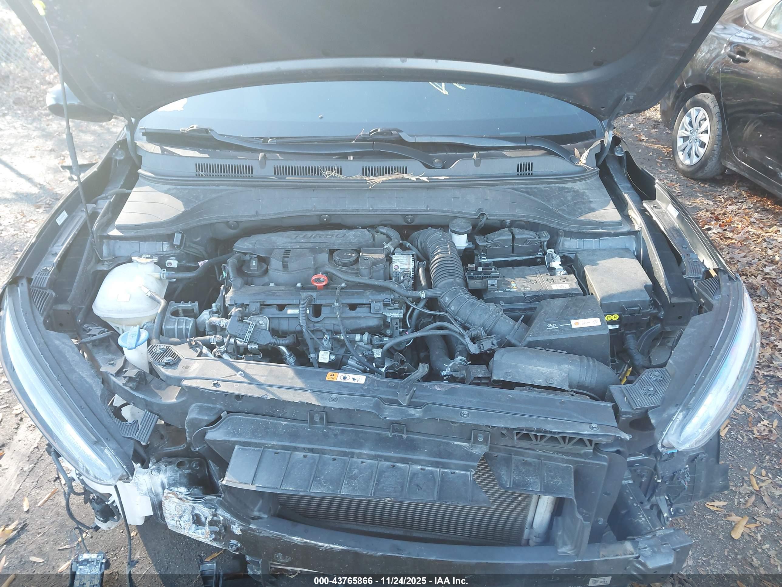HYUNDAI KONA image 10
