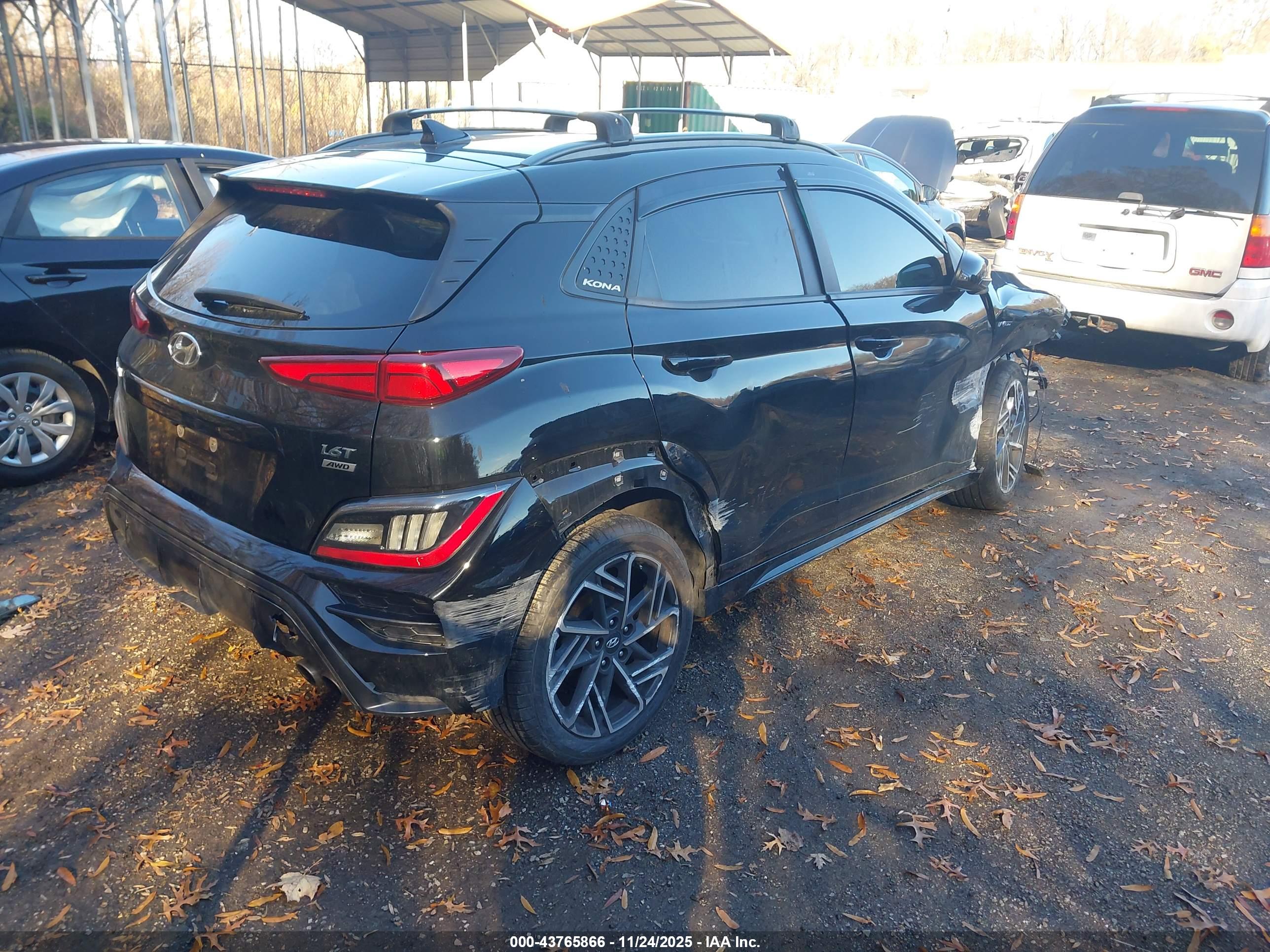 HYUNDAI KONA image 4