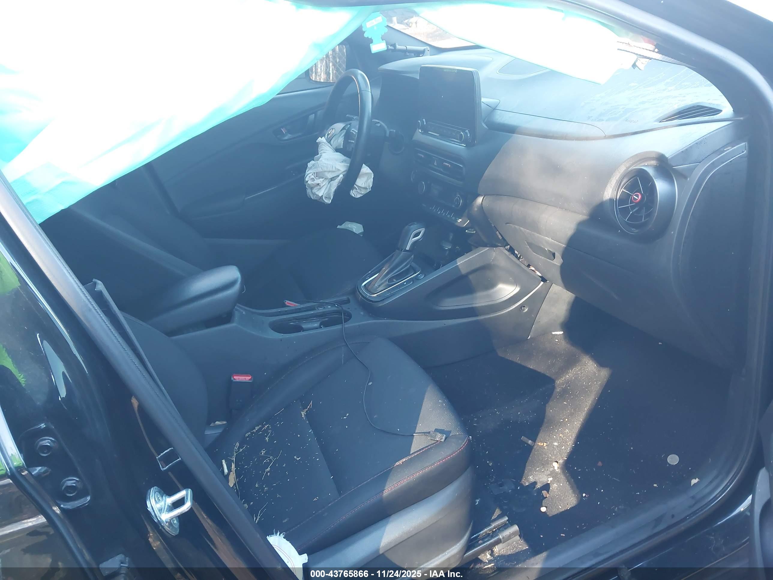 HYUNDAI KONA image 5
