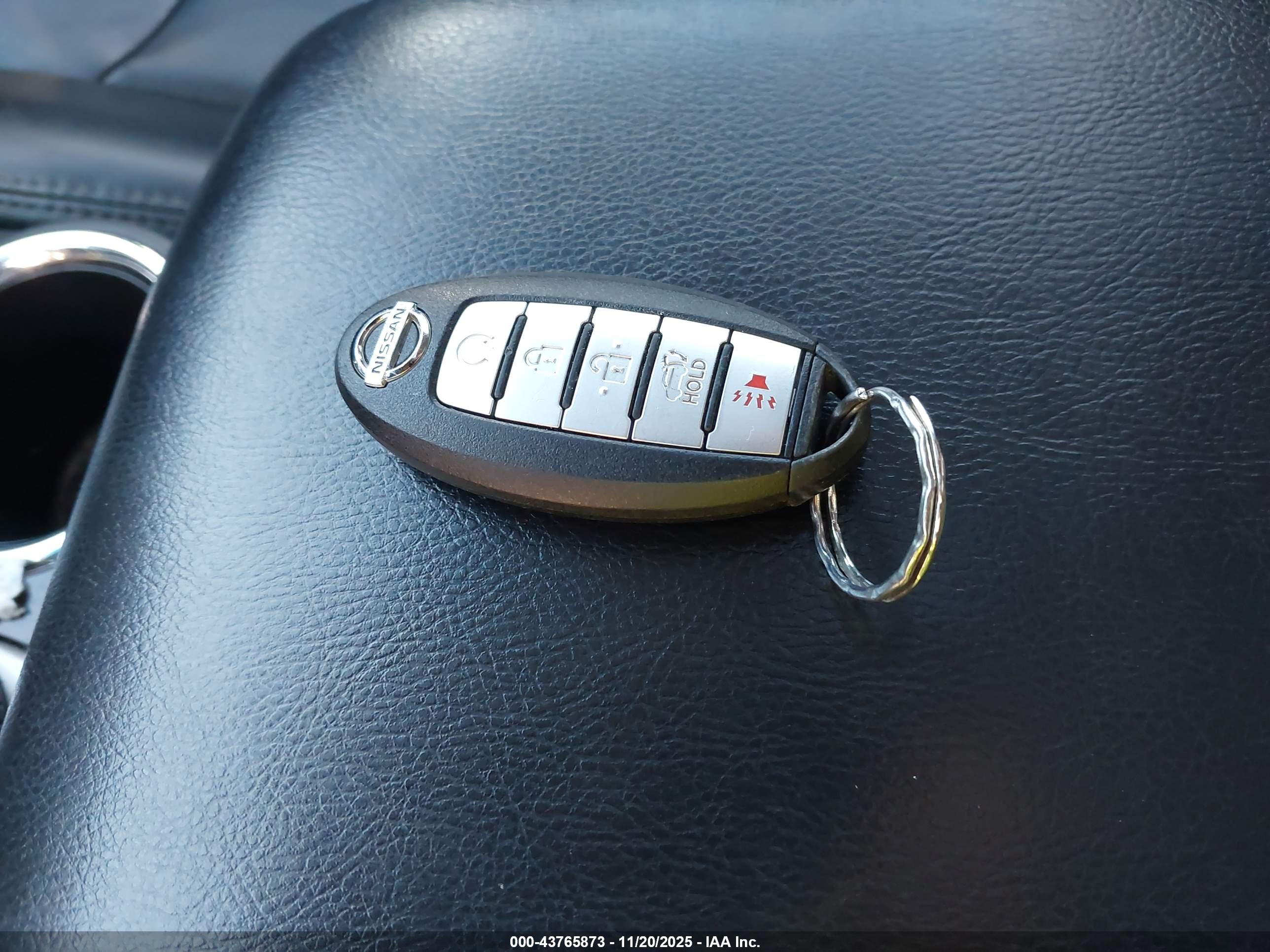 NISSAN PATHFINDER image 11