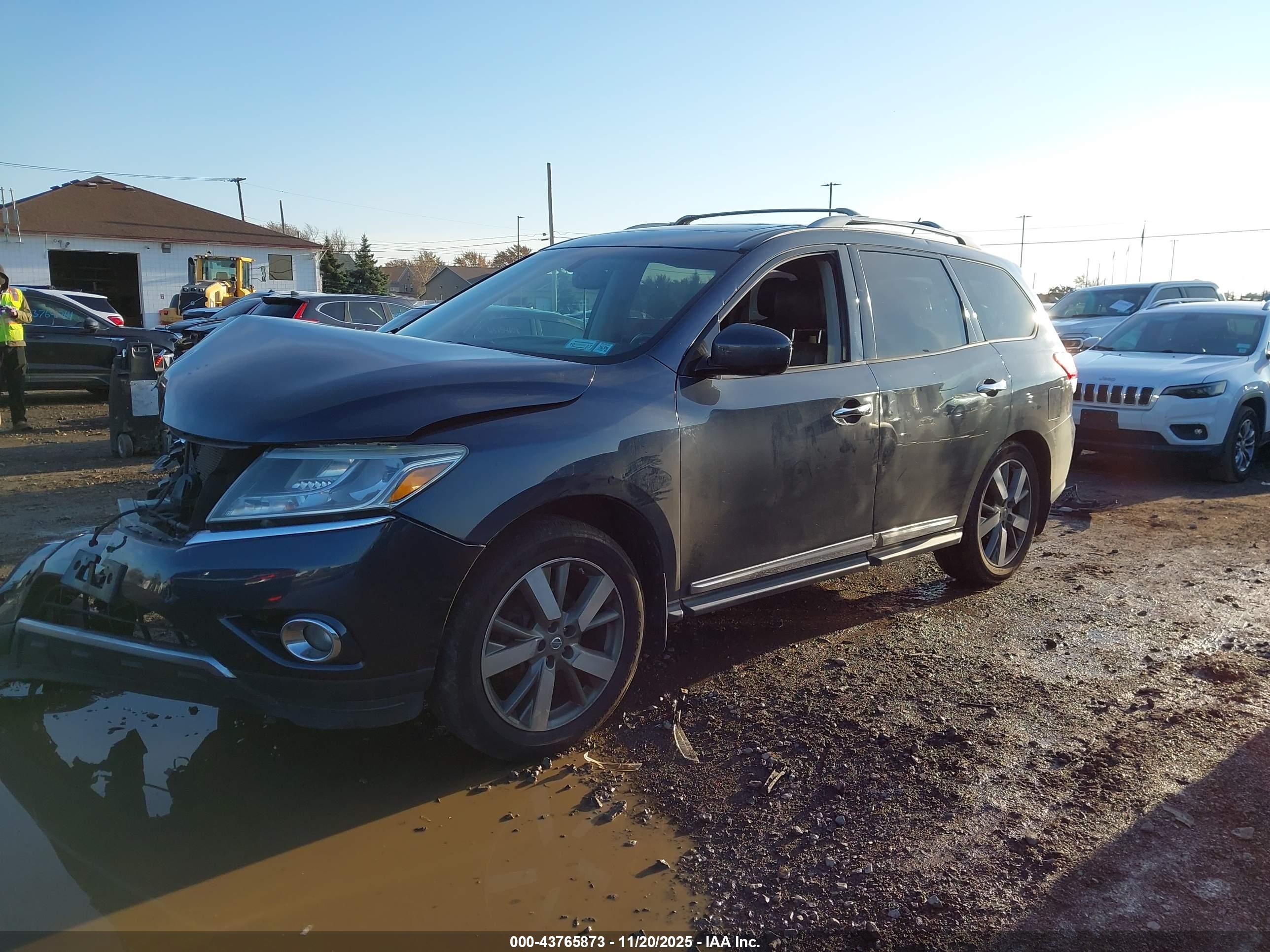 NISSAN PATHFINDER image 2