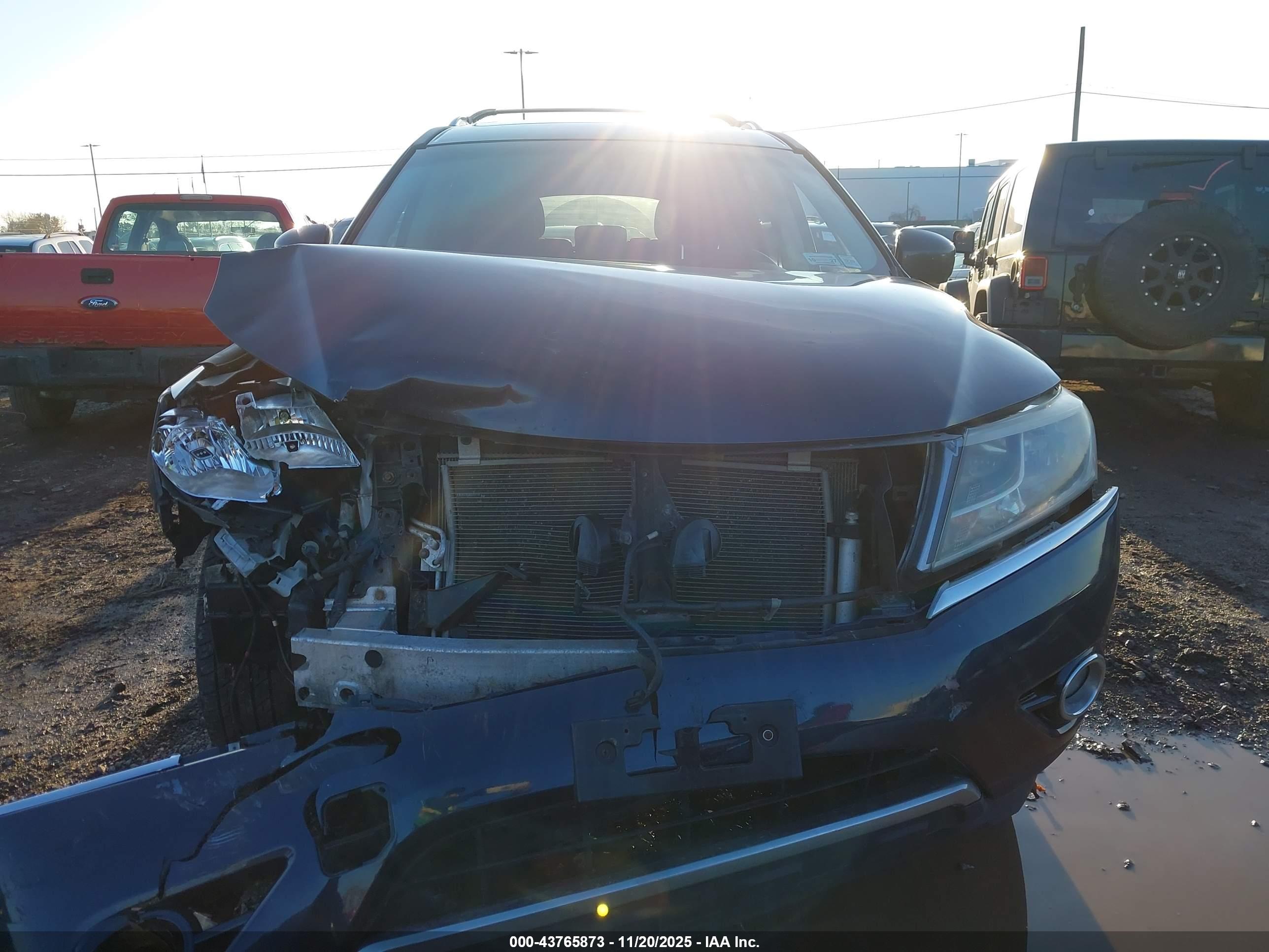 NISSAN PATHFINDER image 6