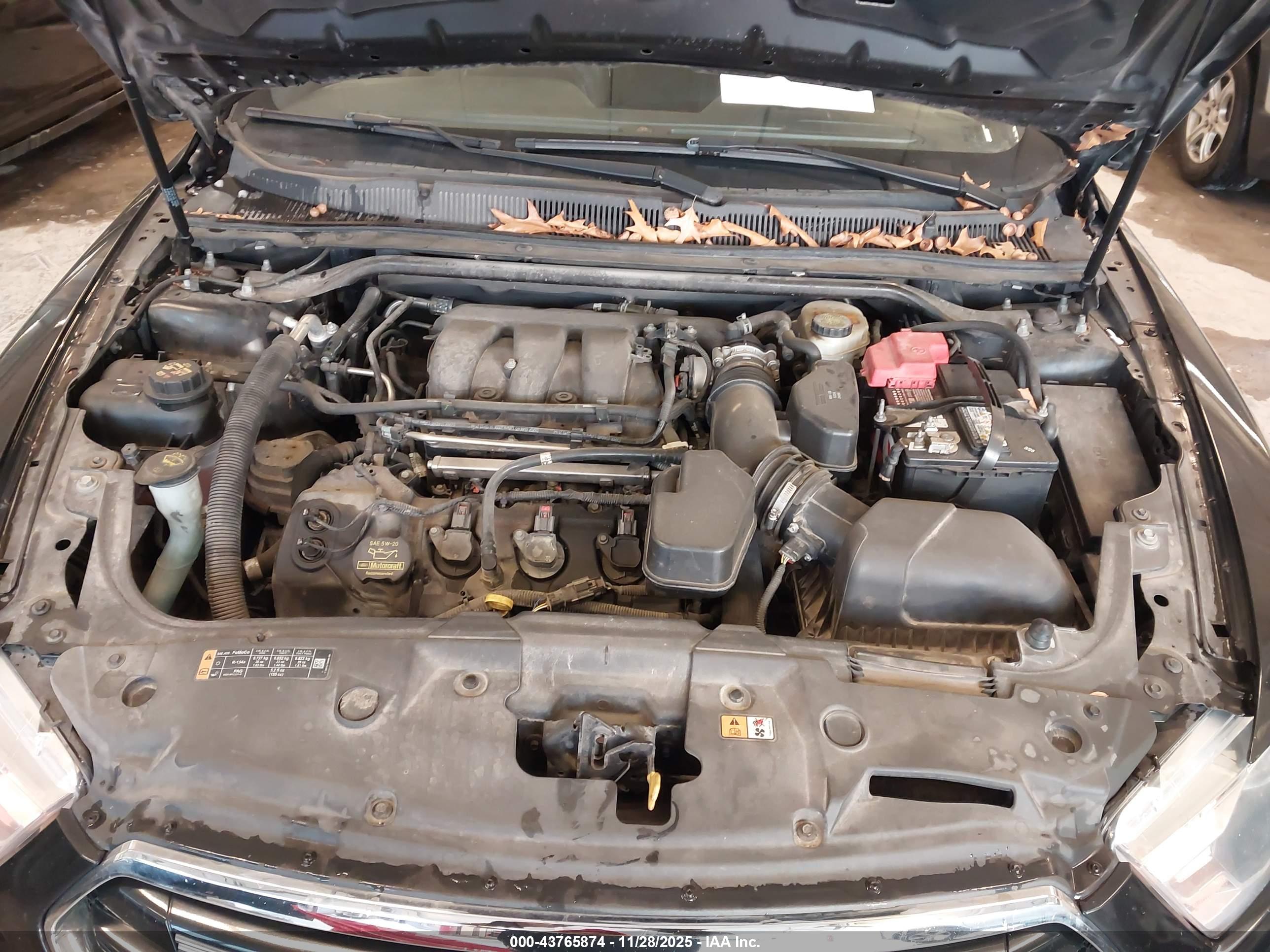 FORD TAURUS image 10