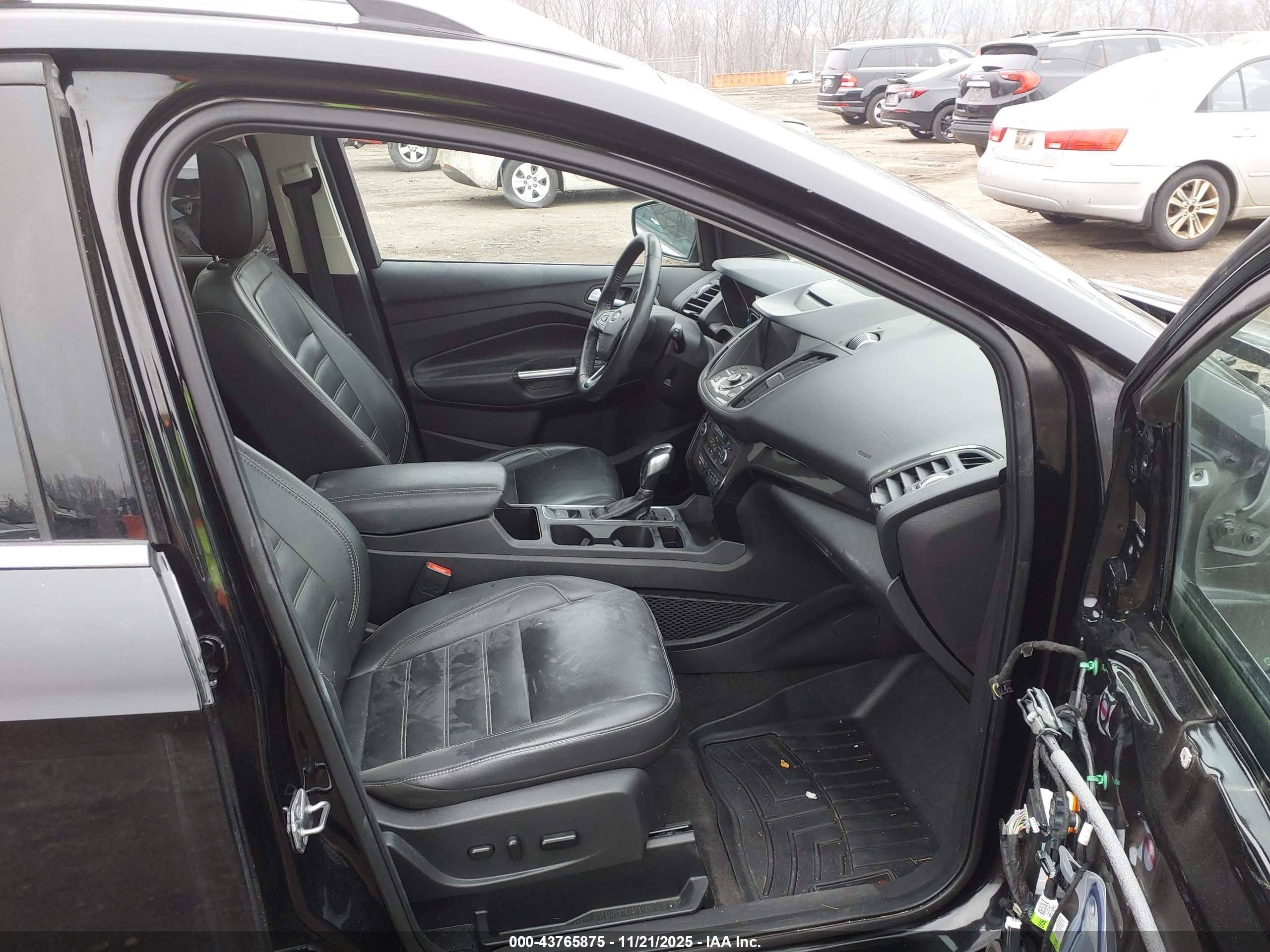 FORD ESCAPE image 5