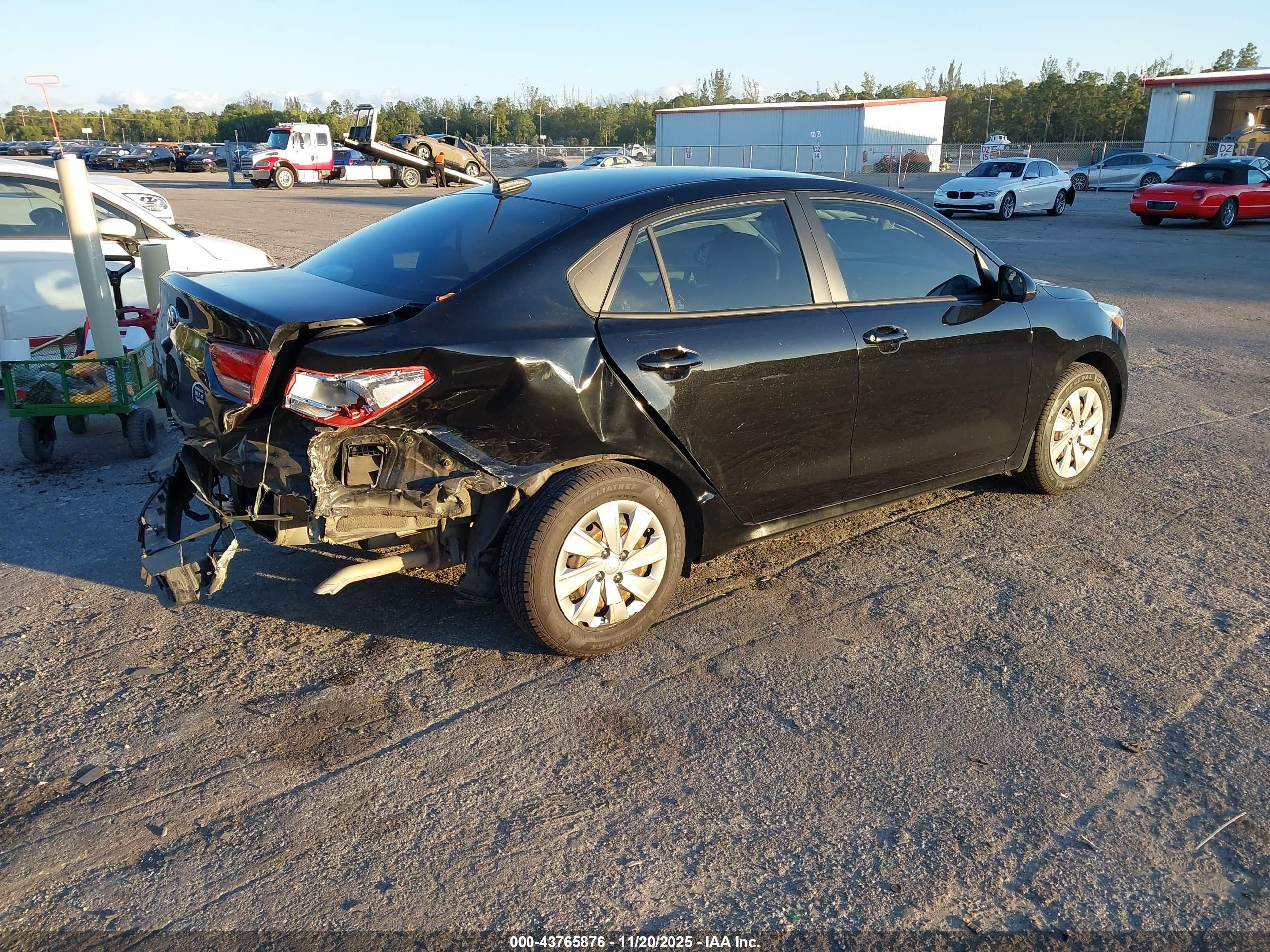 KIA RIO image 4