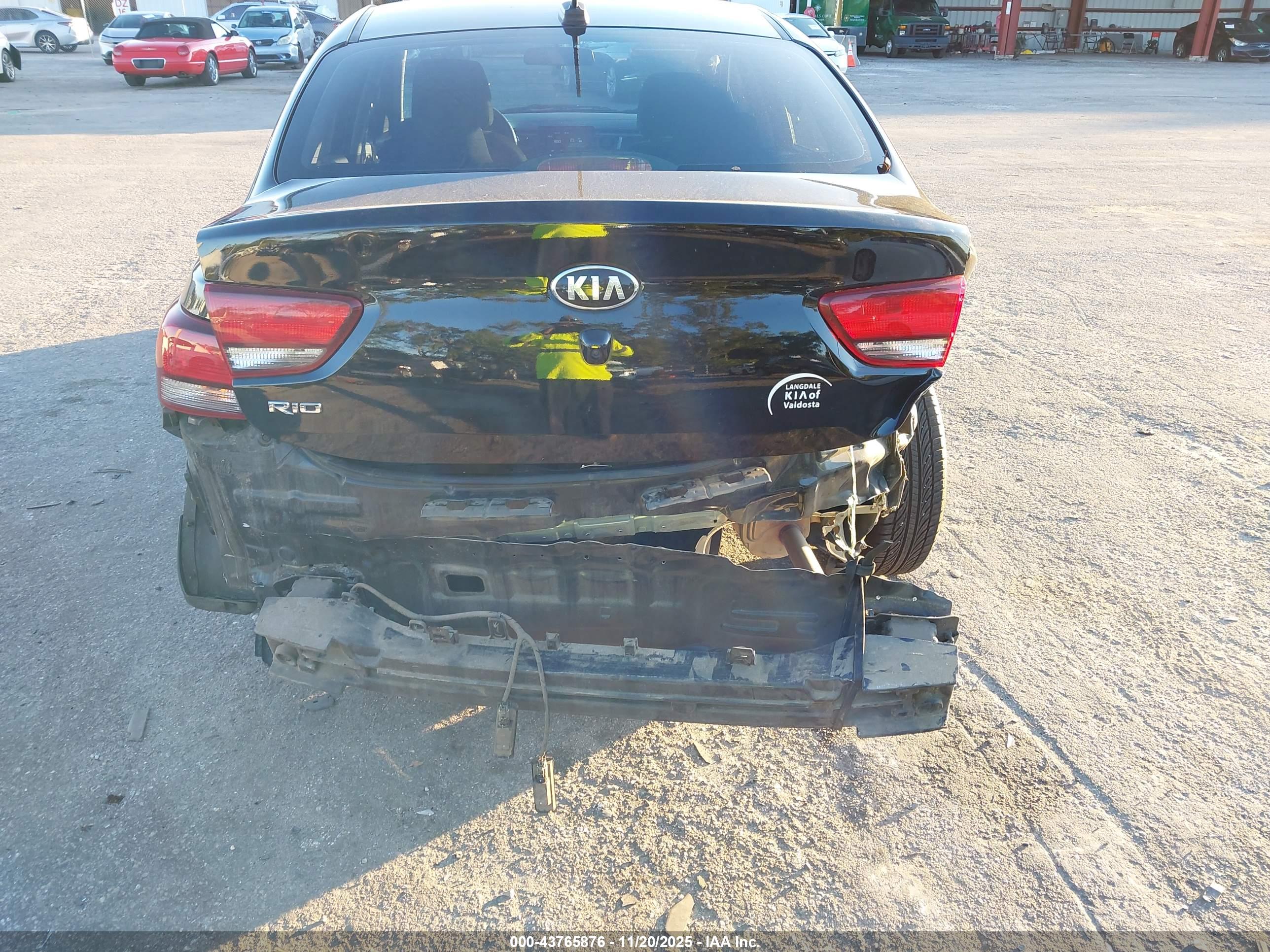 KIA RIO image 6