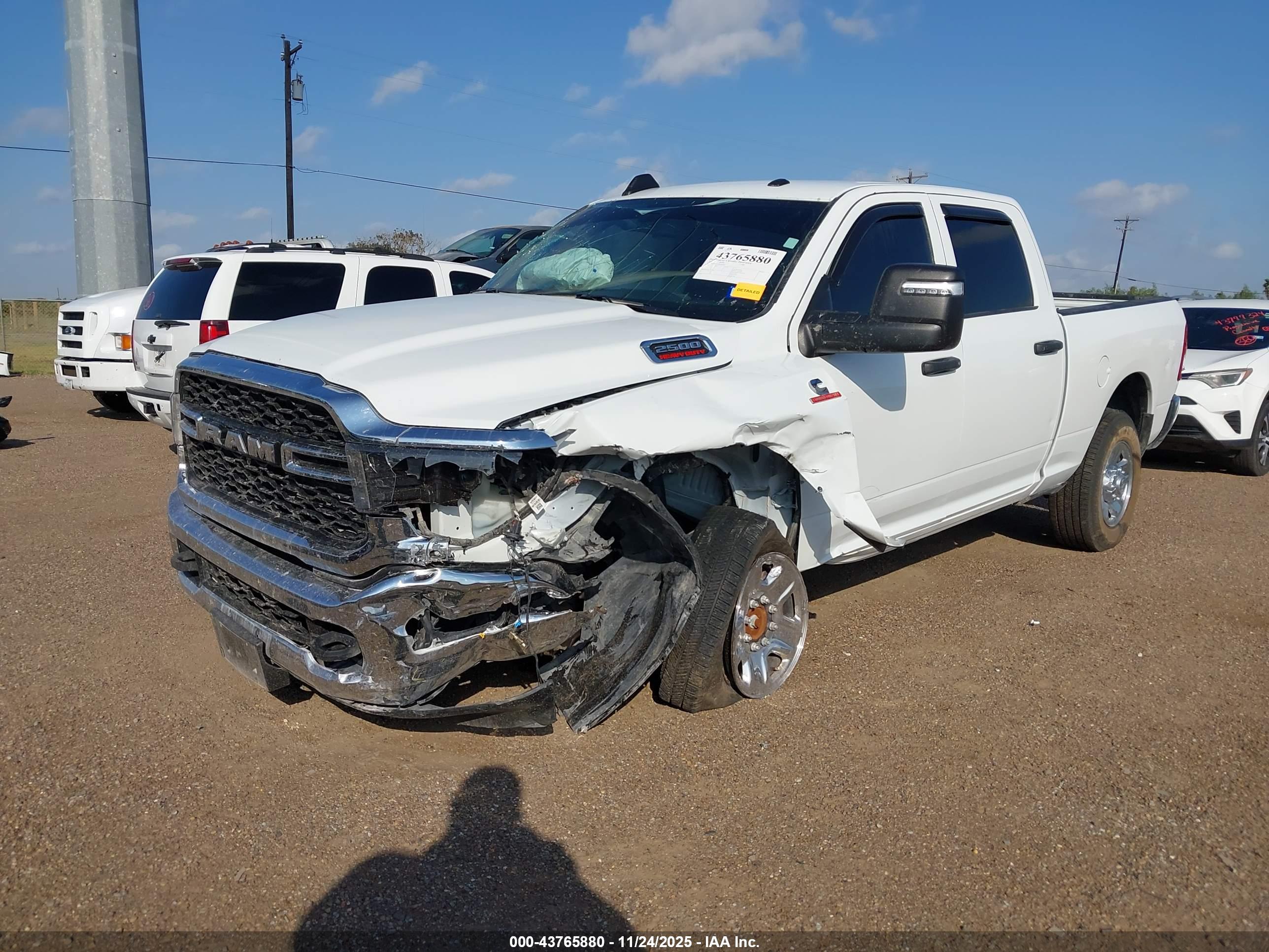 RAM 2500 image 2