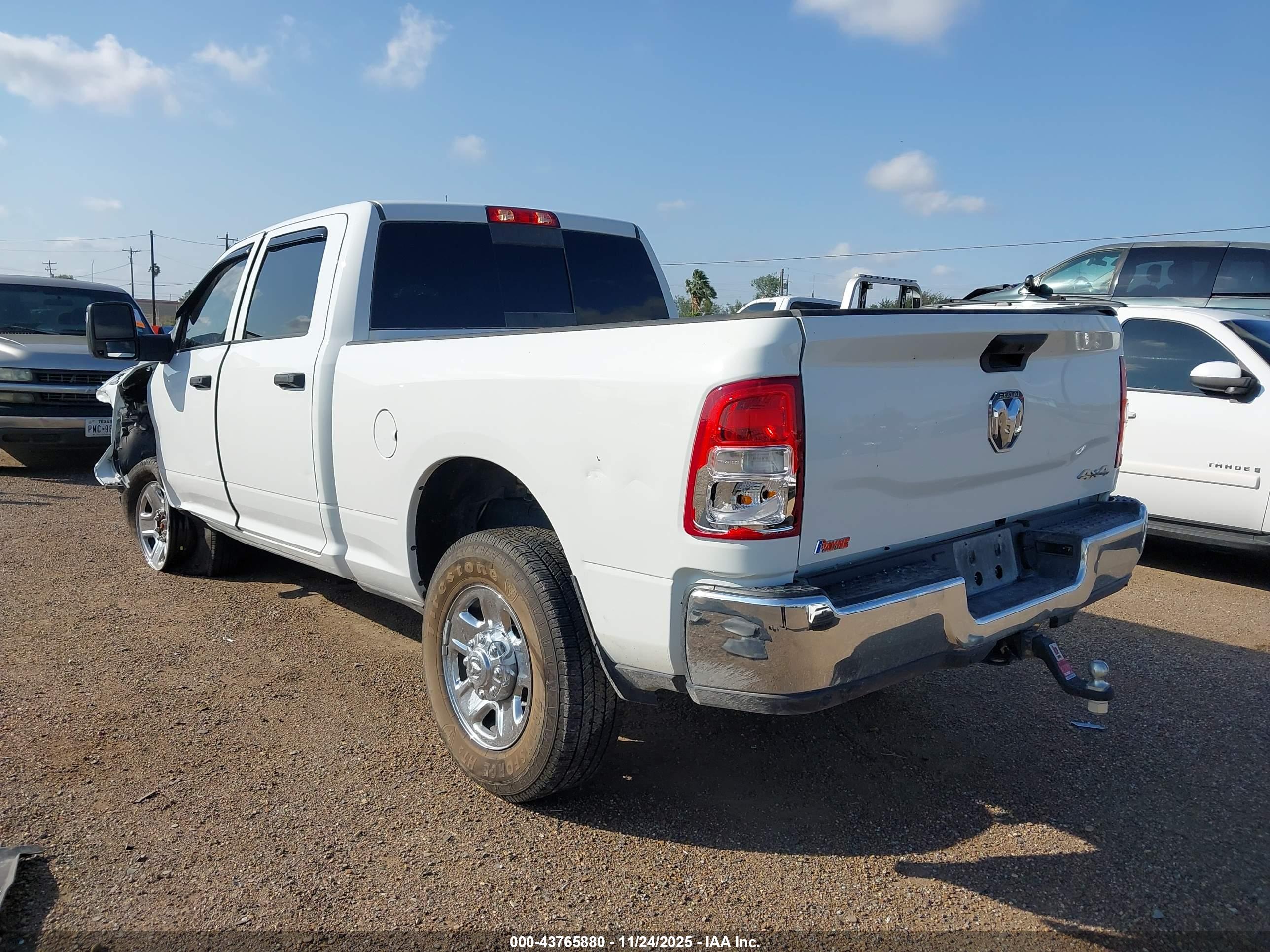 RAM 2500 image 3
