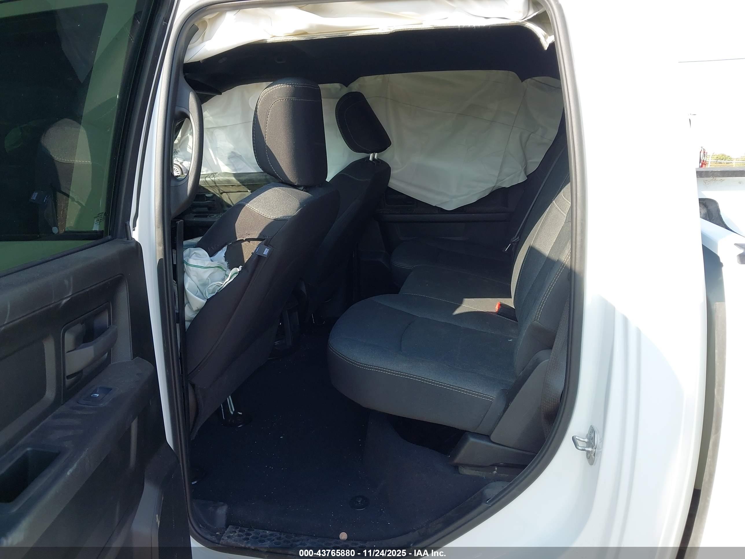 RAM 2500 image 8