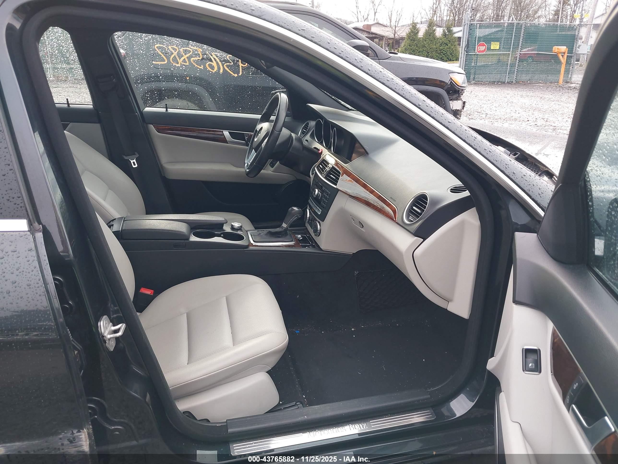 MERCEDES-BENZ C image 5
