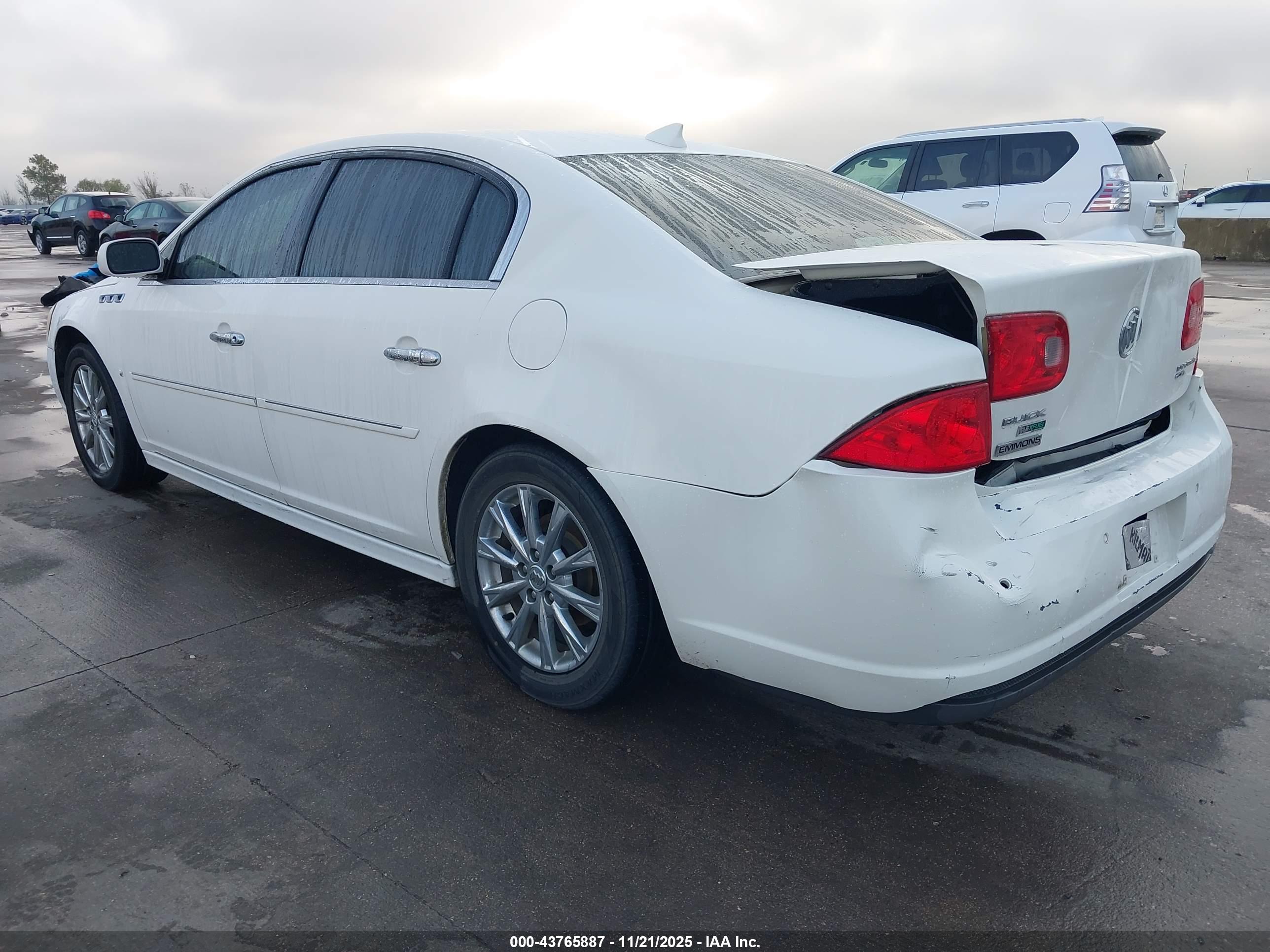 BUICK LUCERNE image 3