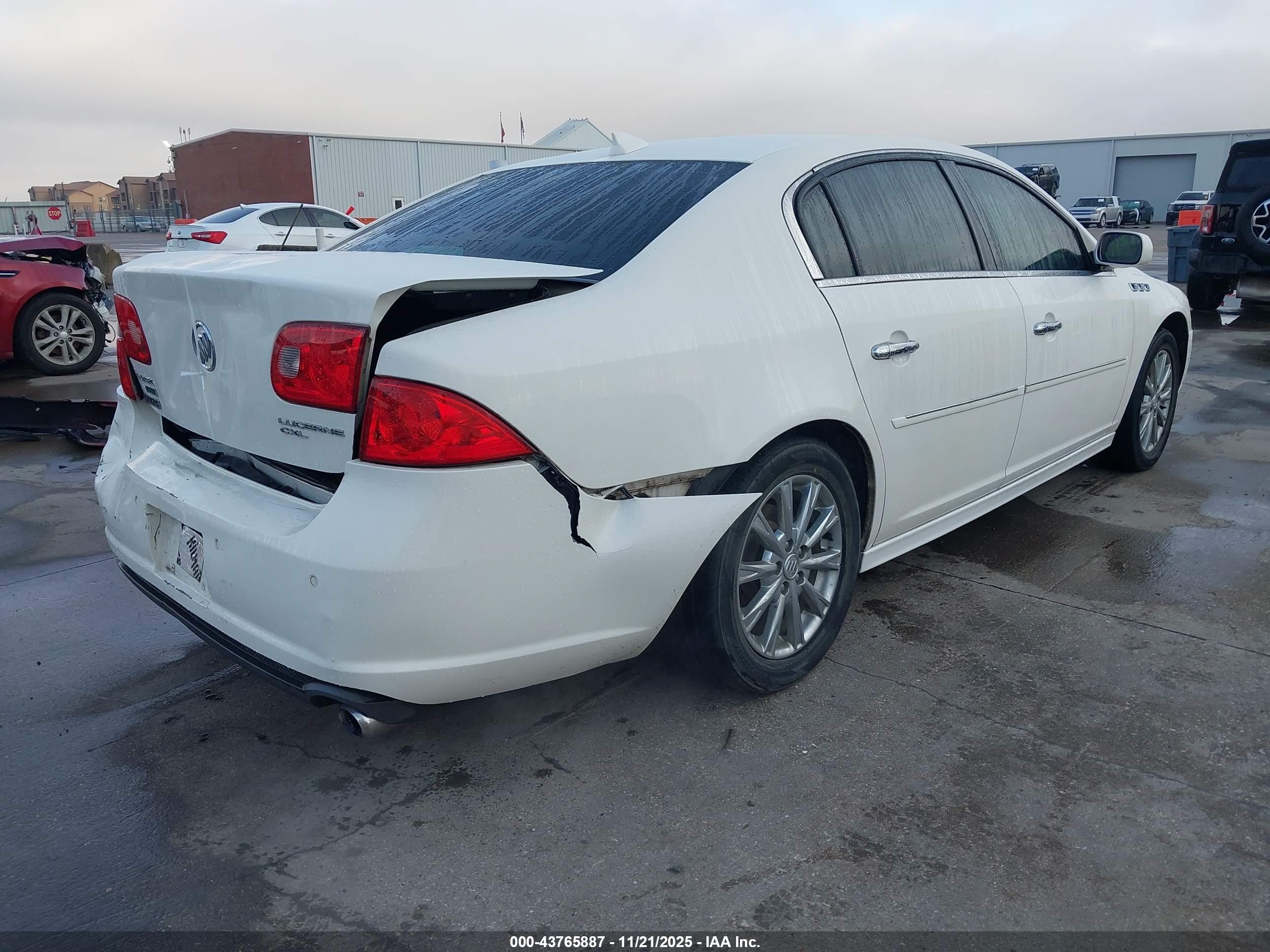 BUICK LUCERNE image 4