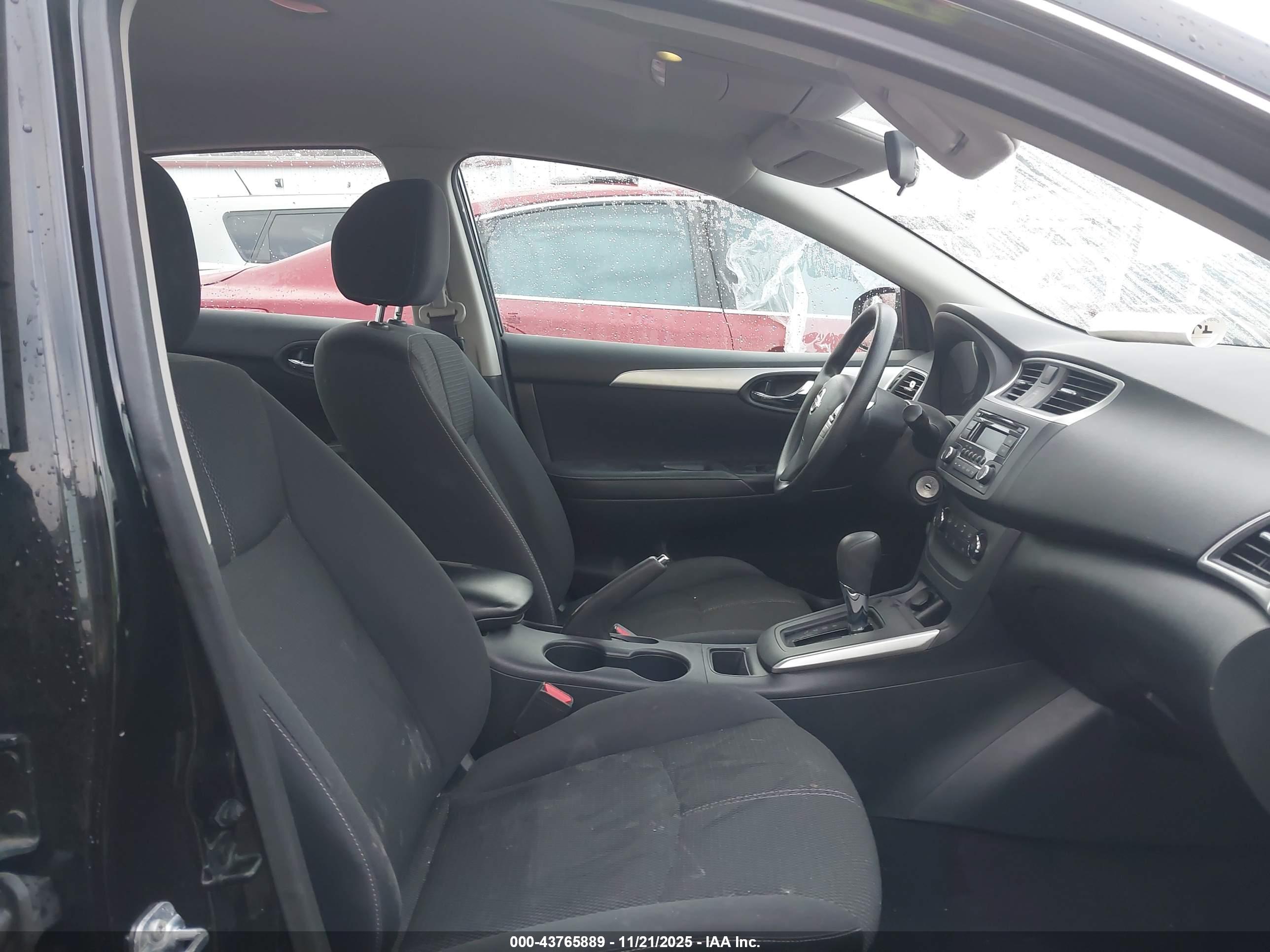 NISSAN SENTRA image 5