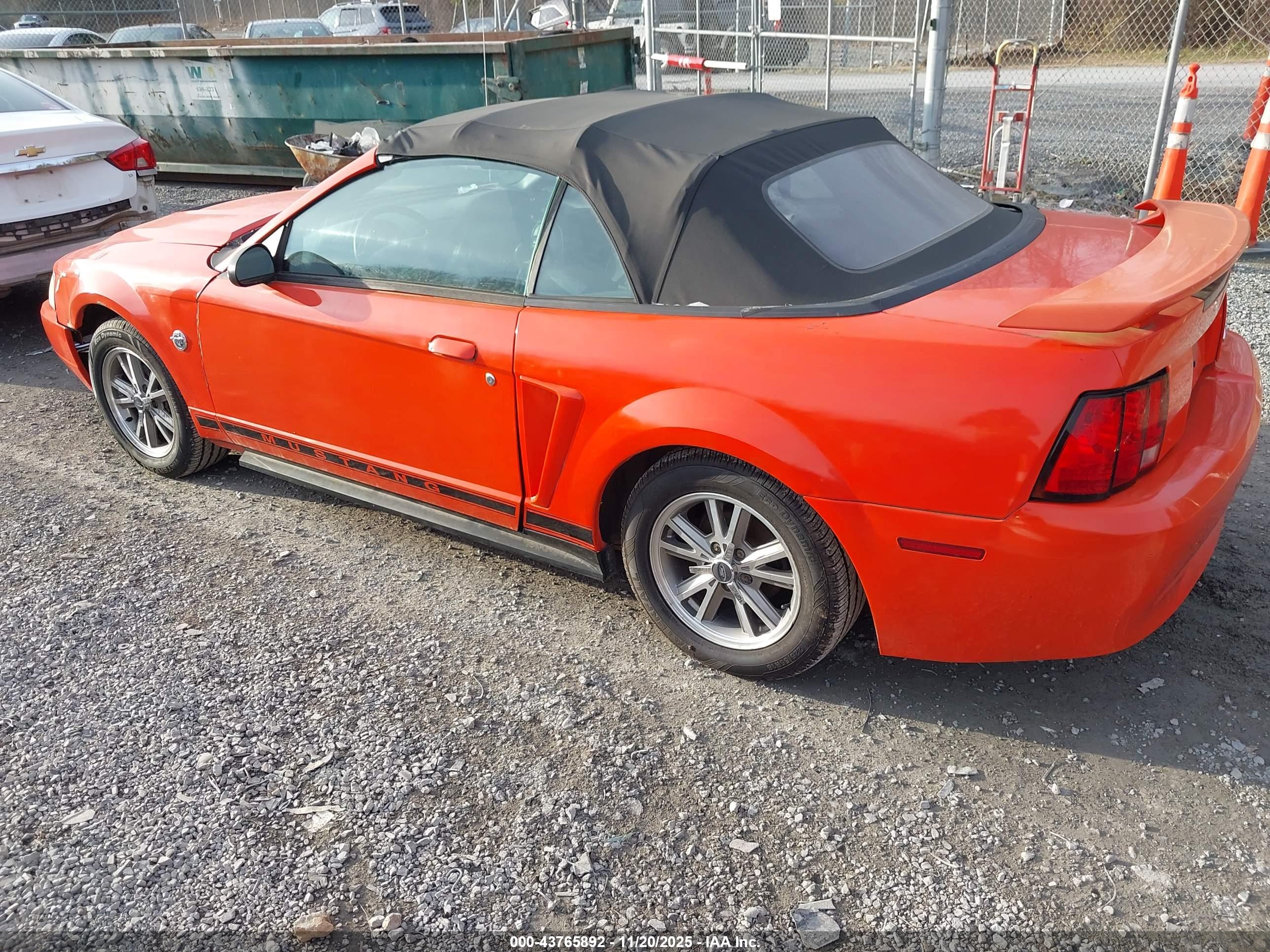 FORD MUSTANG image 3