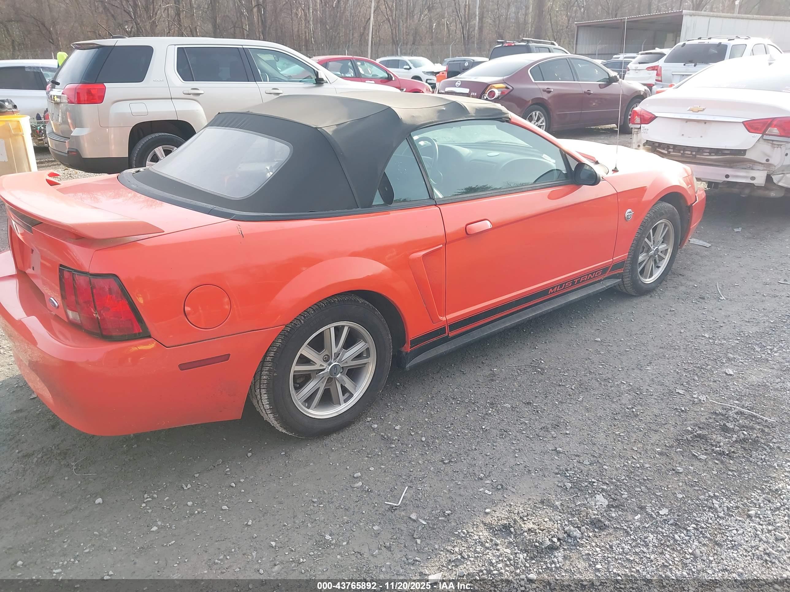 FORD MUSTANG image 4