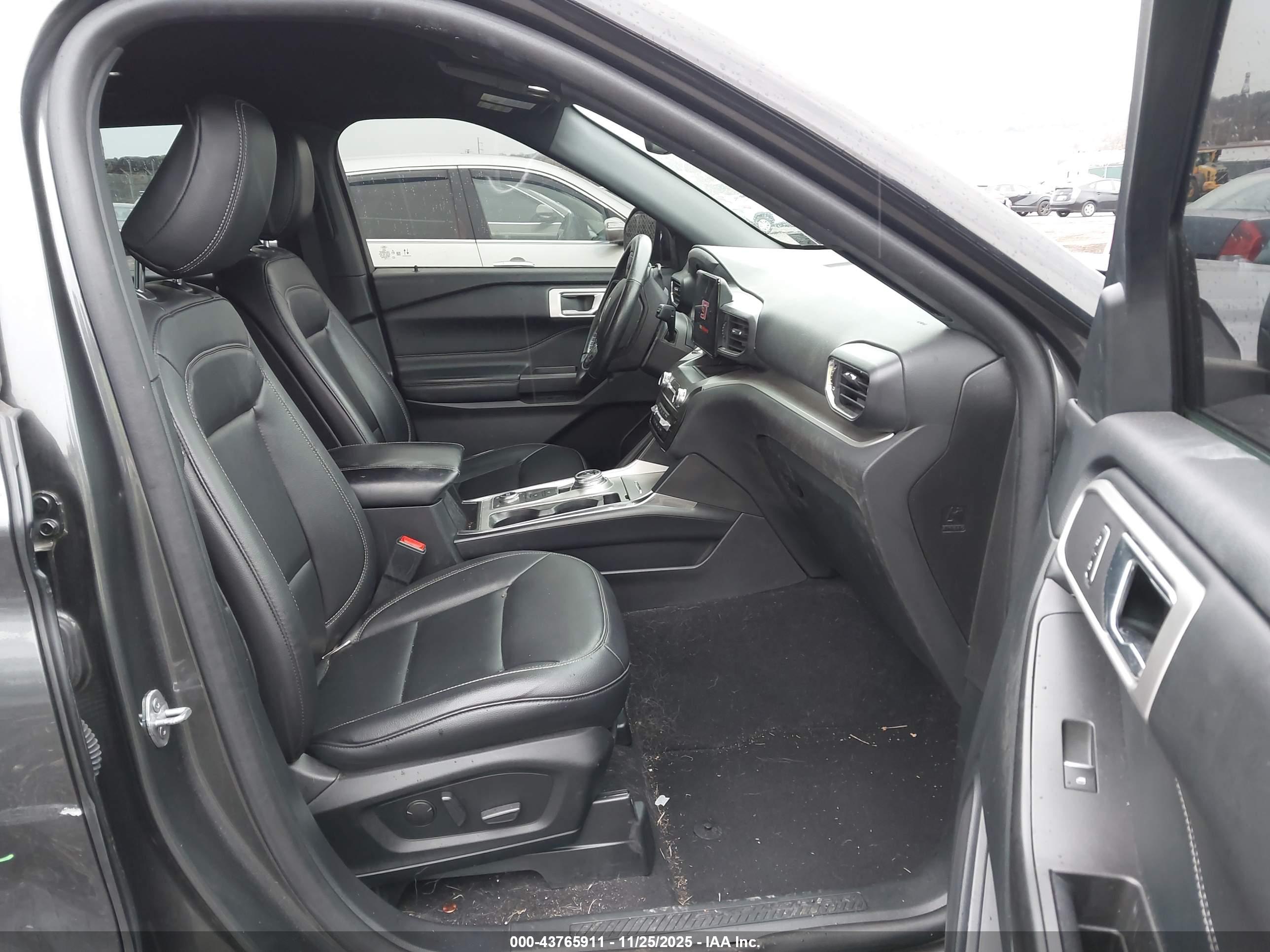 FORD EXPLORER image 5