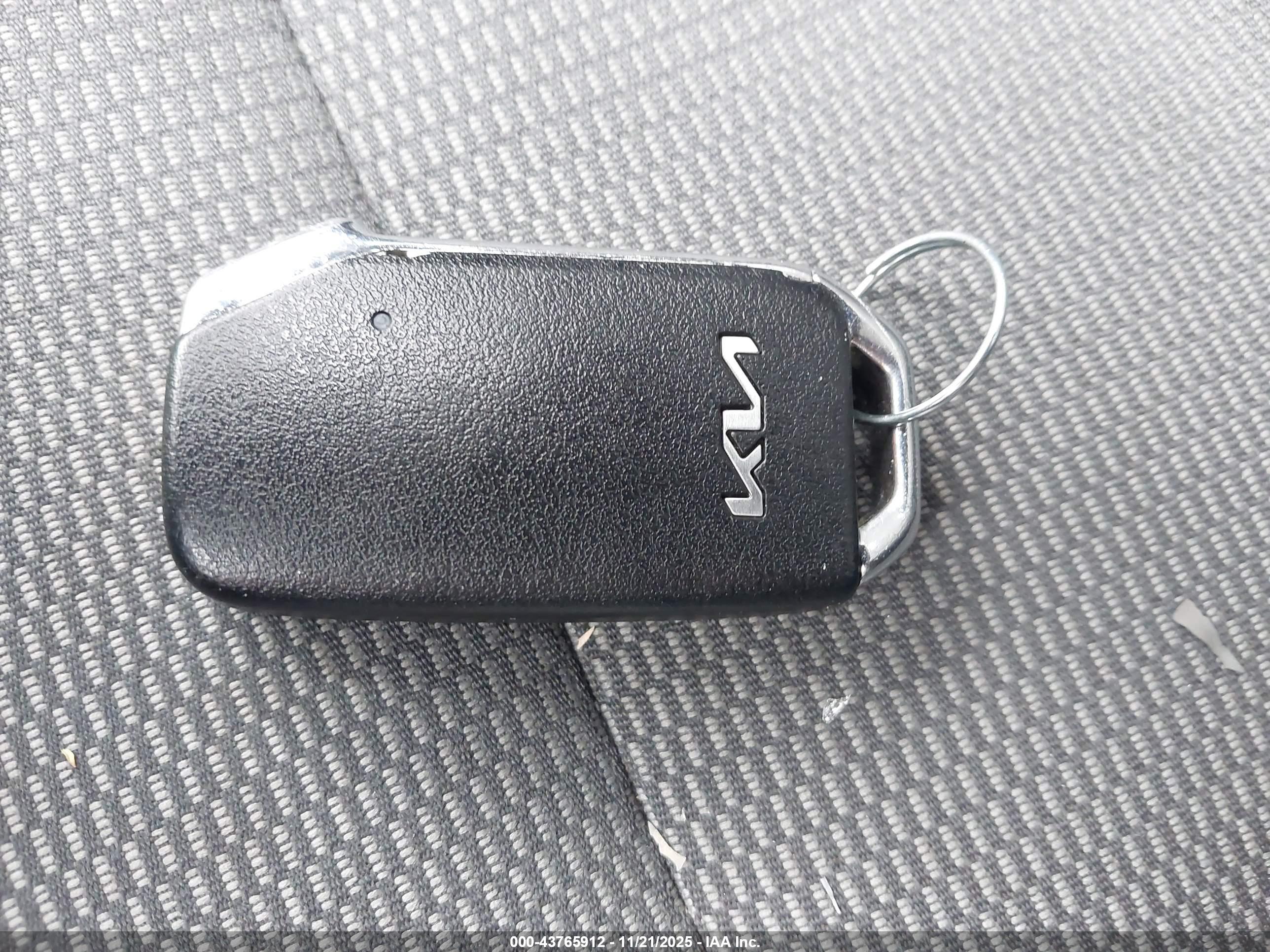 KIA NIRO image 11