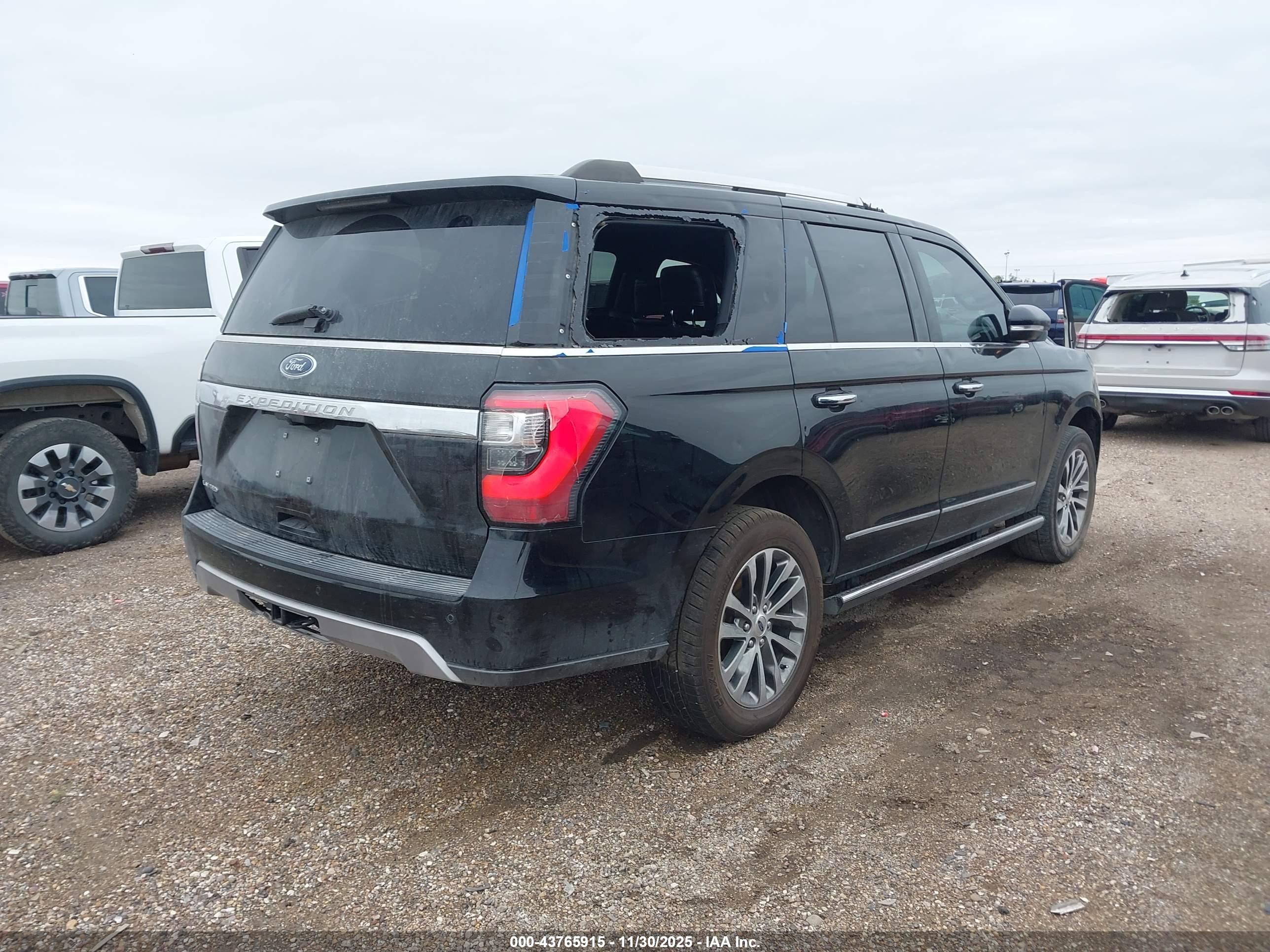 FORD EXPEDITION image 4
