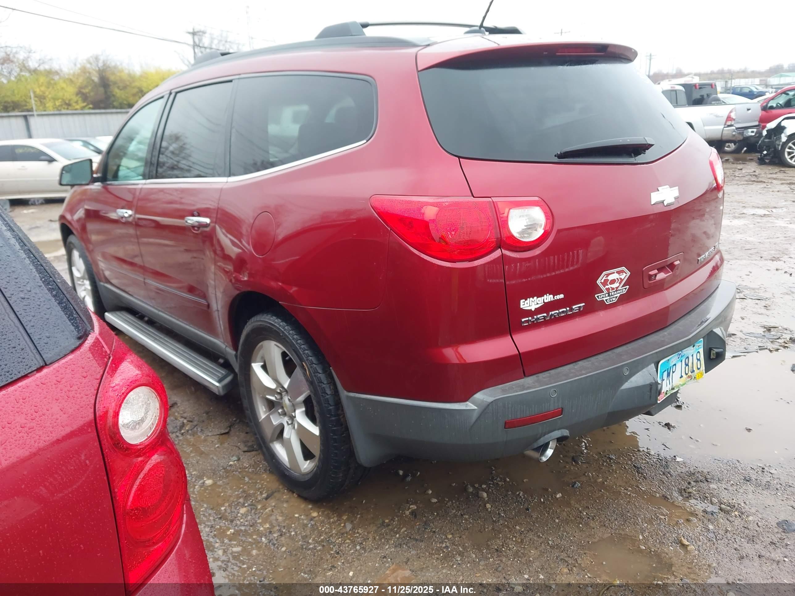 CHEVROLET TRAVERSE image 3