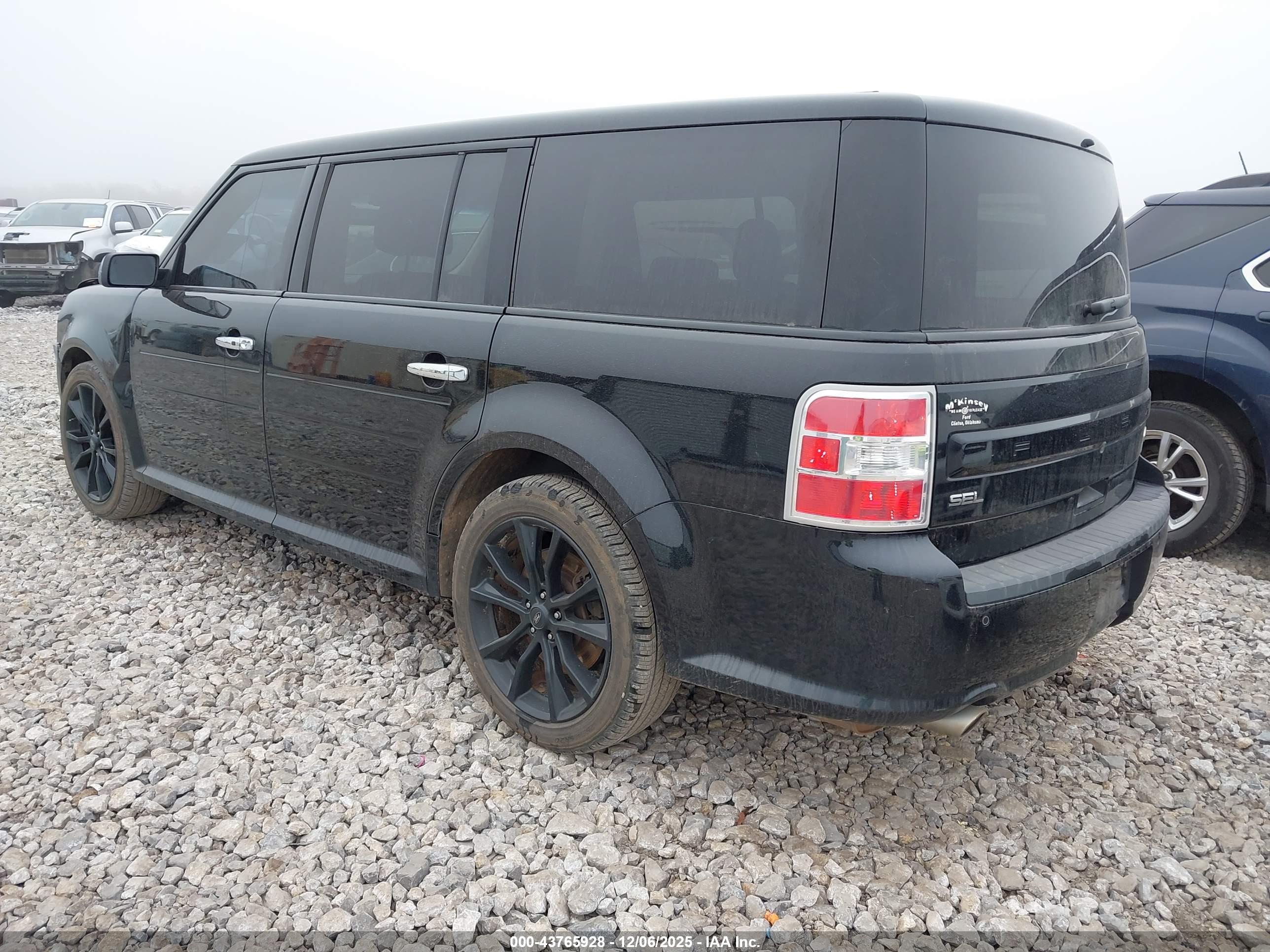 FORD FLEX image 3