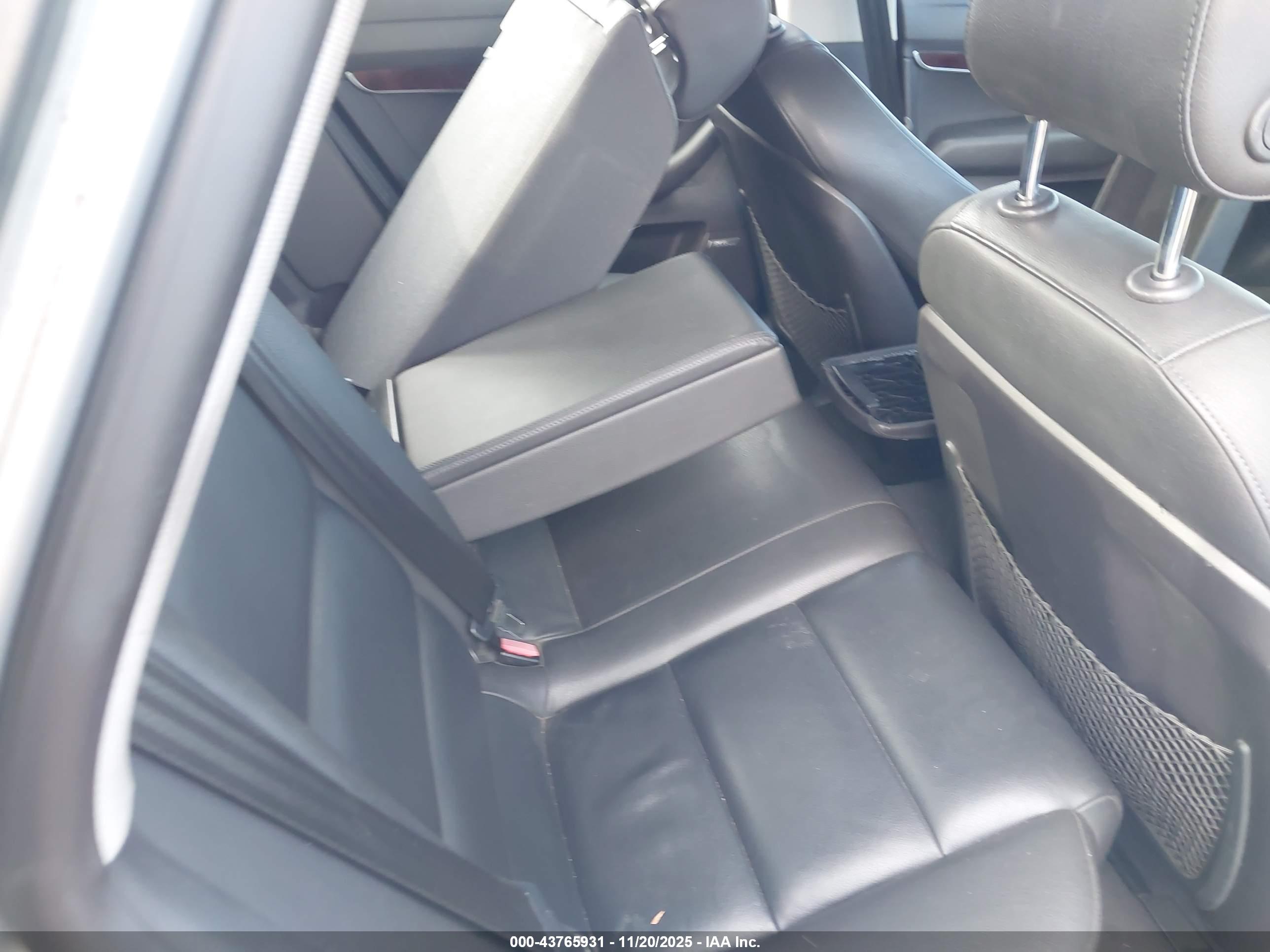 AUDI A6 image 8