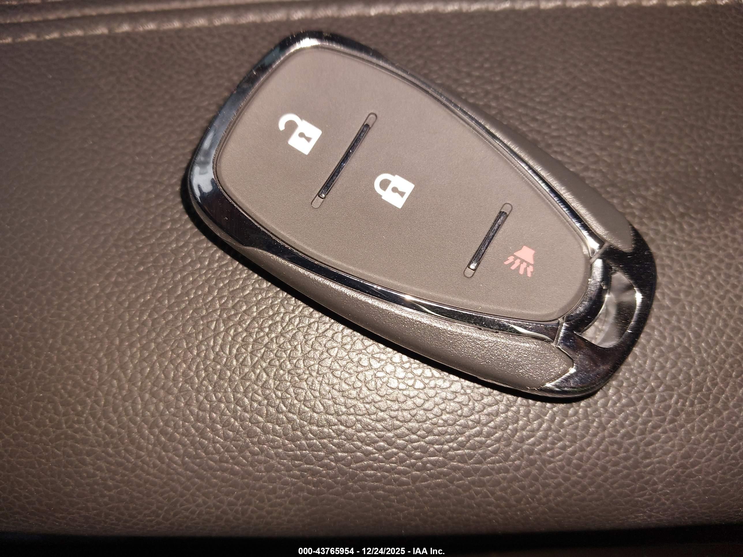 CHEVROLET EQUINOX image 11
