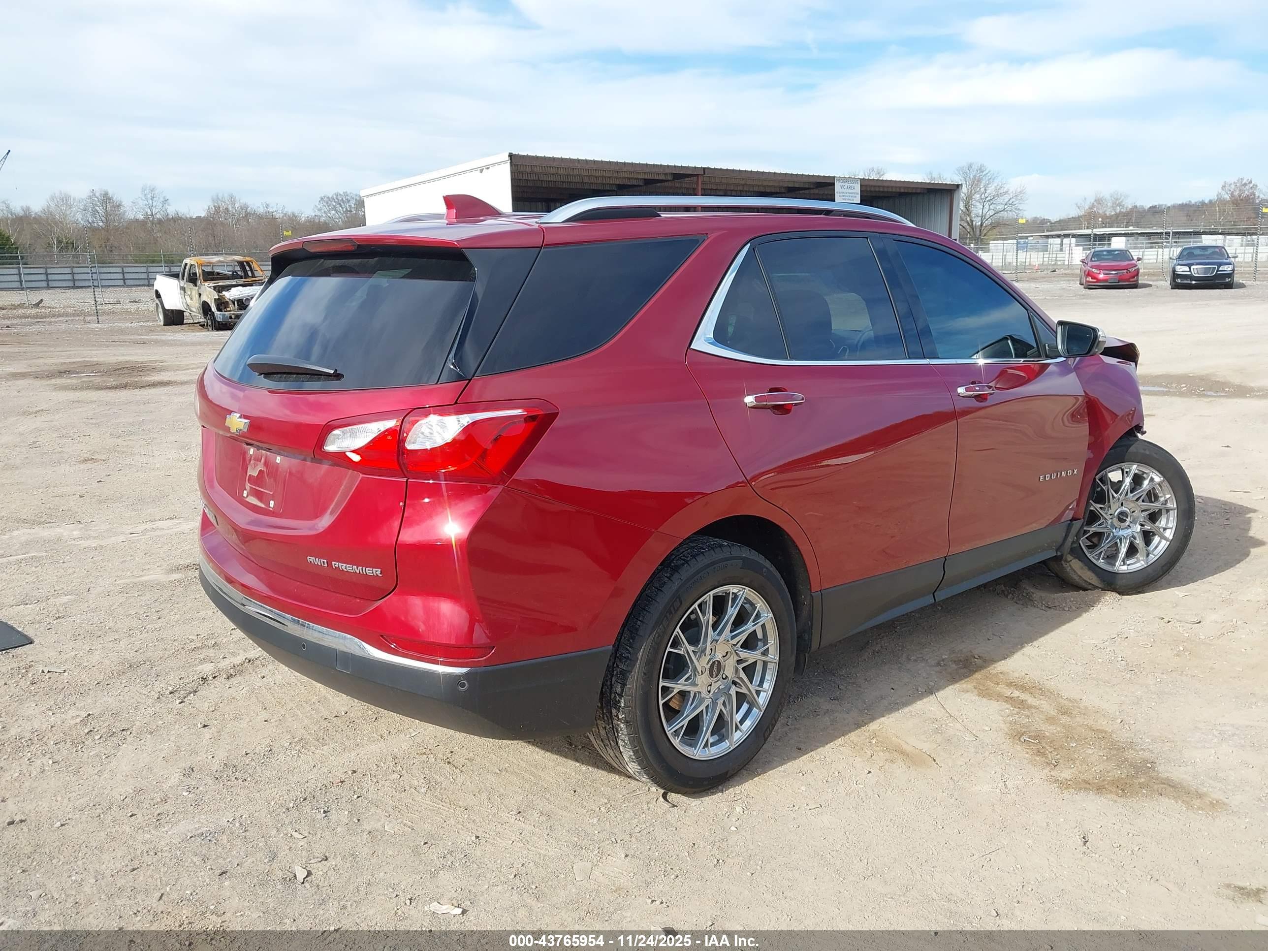 CHEVROLET EQUINOX image 4