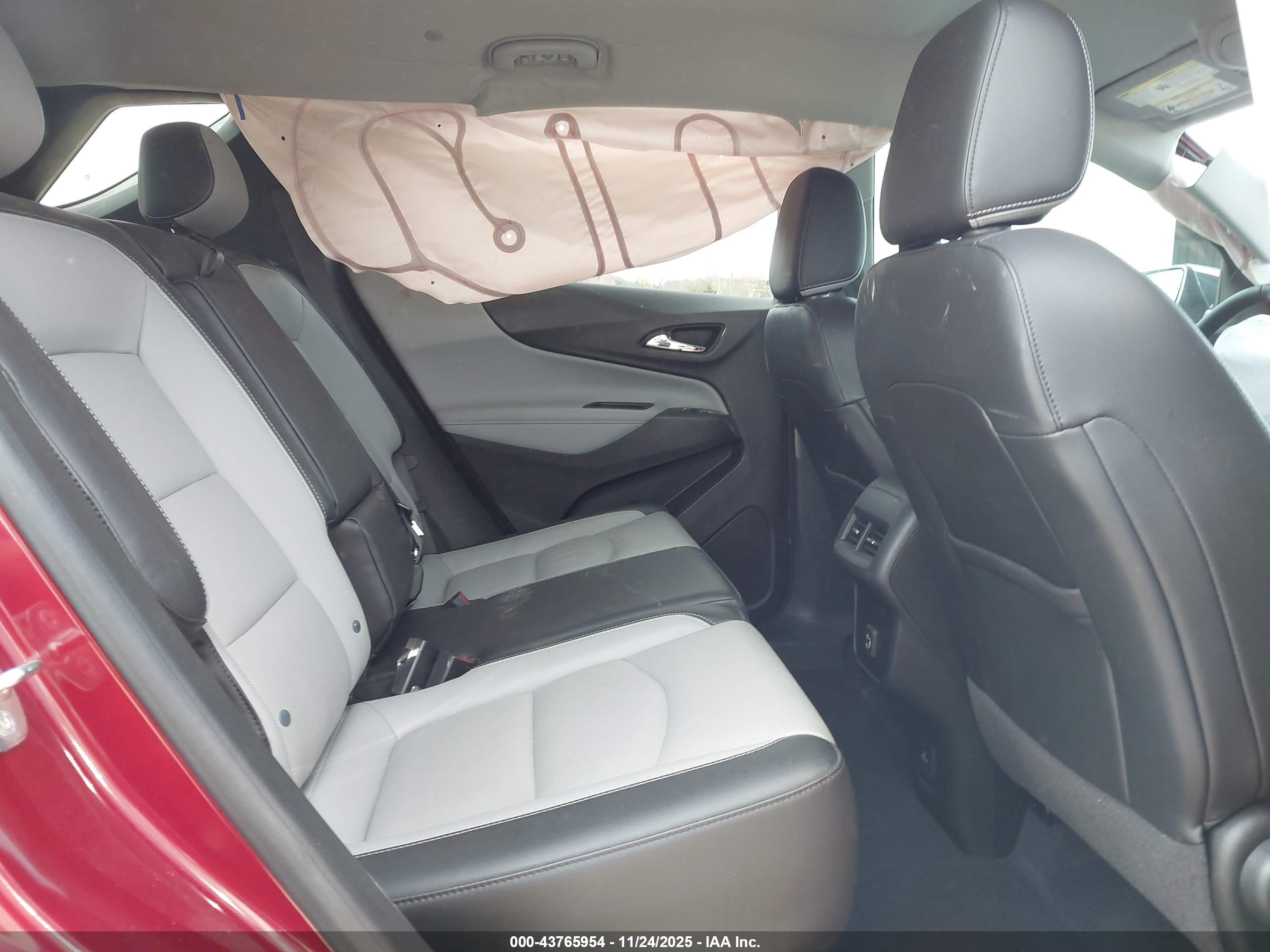 CHEVROLET EQUINOX image 8
