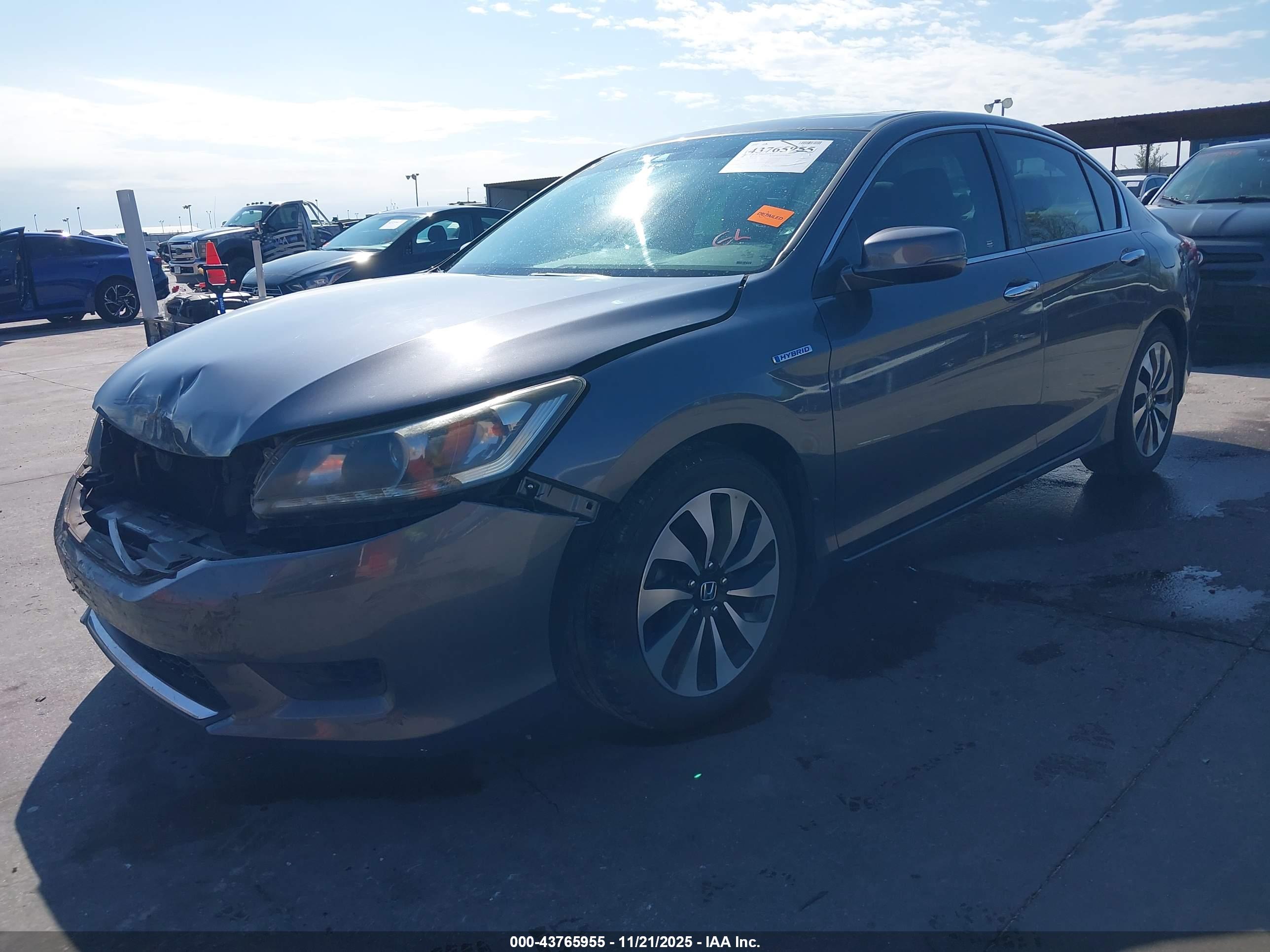 HONDA ACCORD image 2