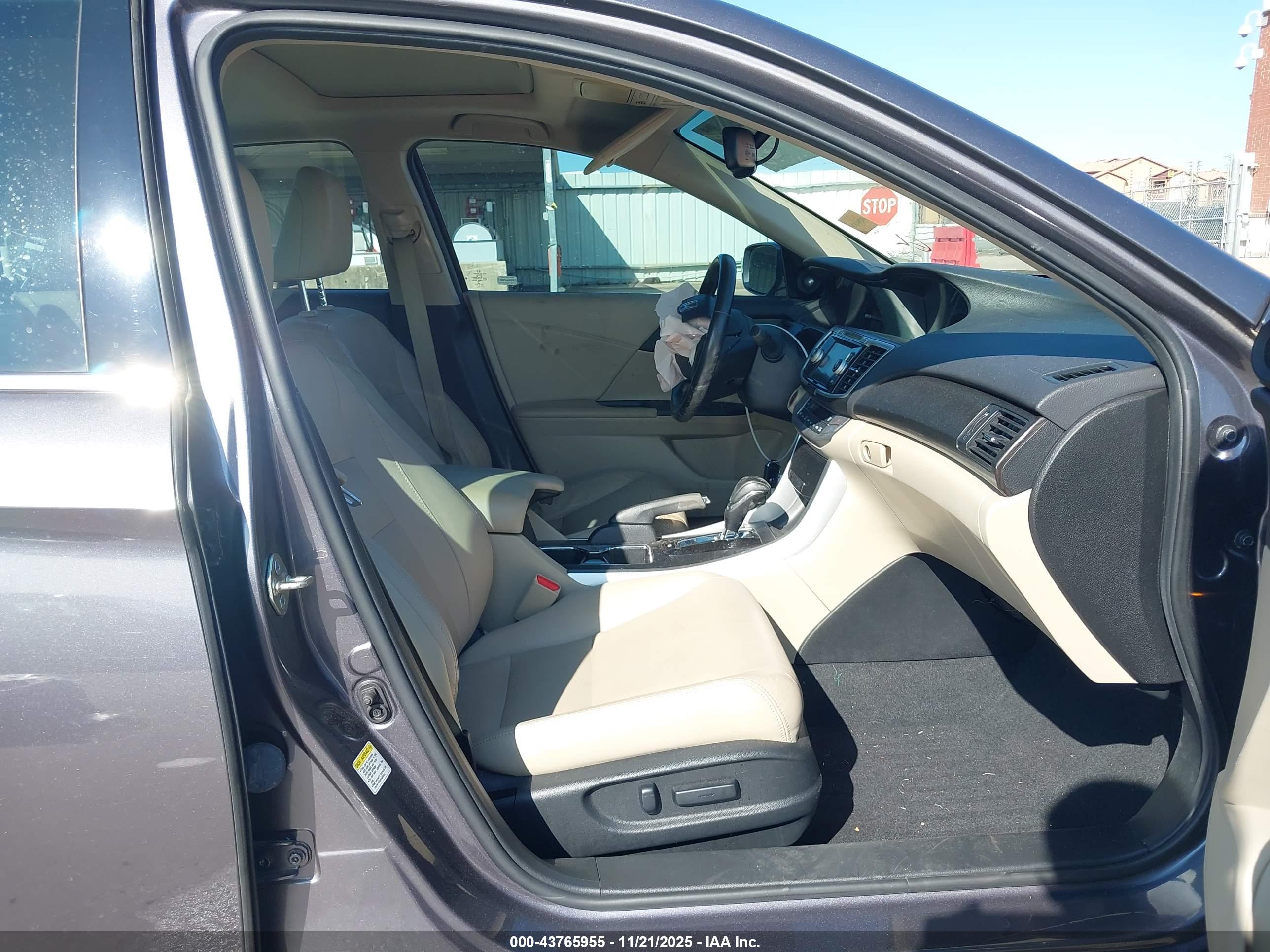 HONDA ACCORD image 5