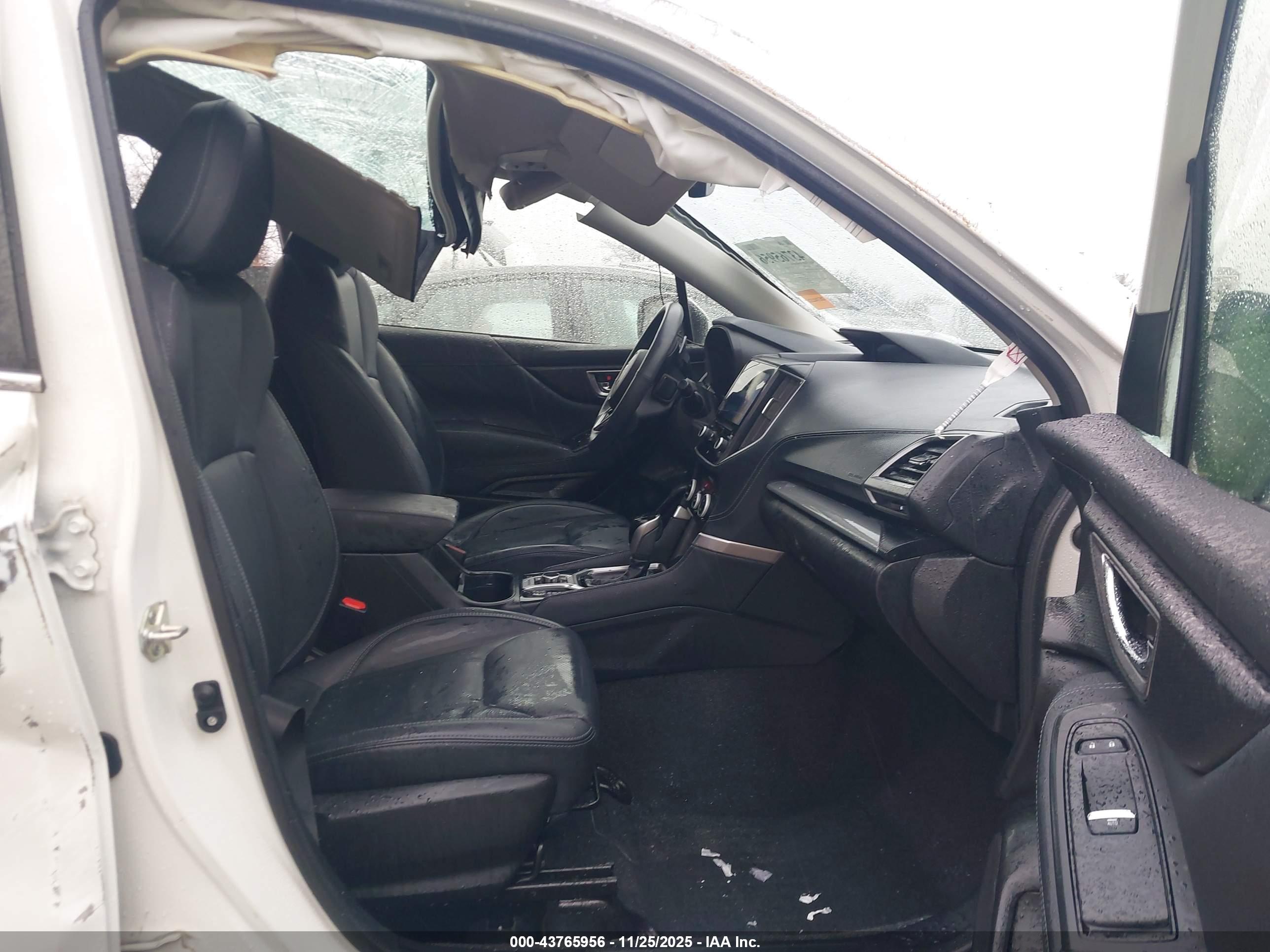 SUBARU FORESTER image 5