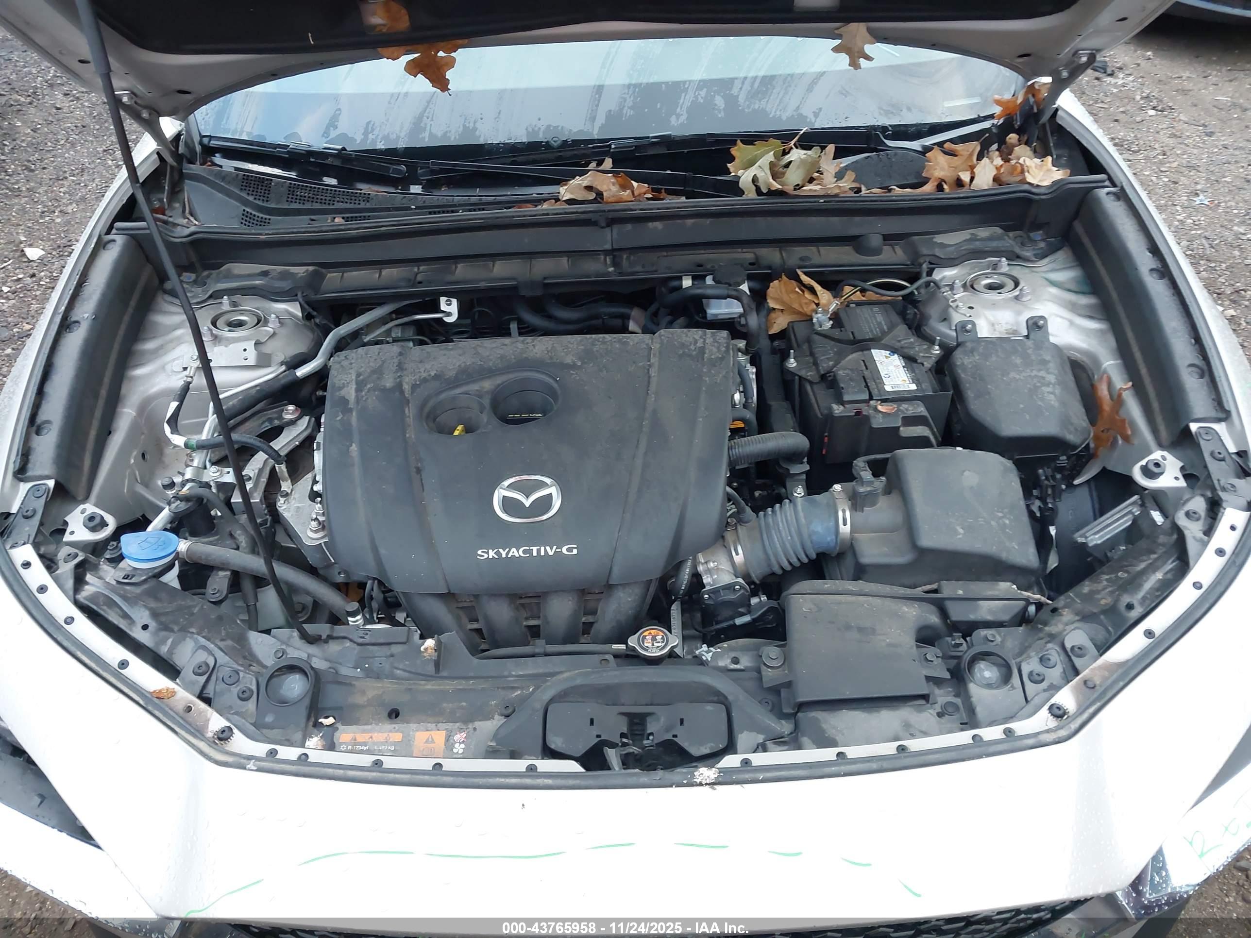 MAZDA CX-30 image 10