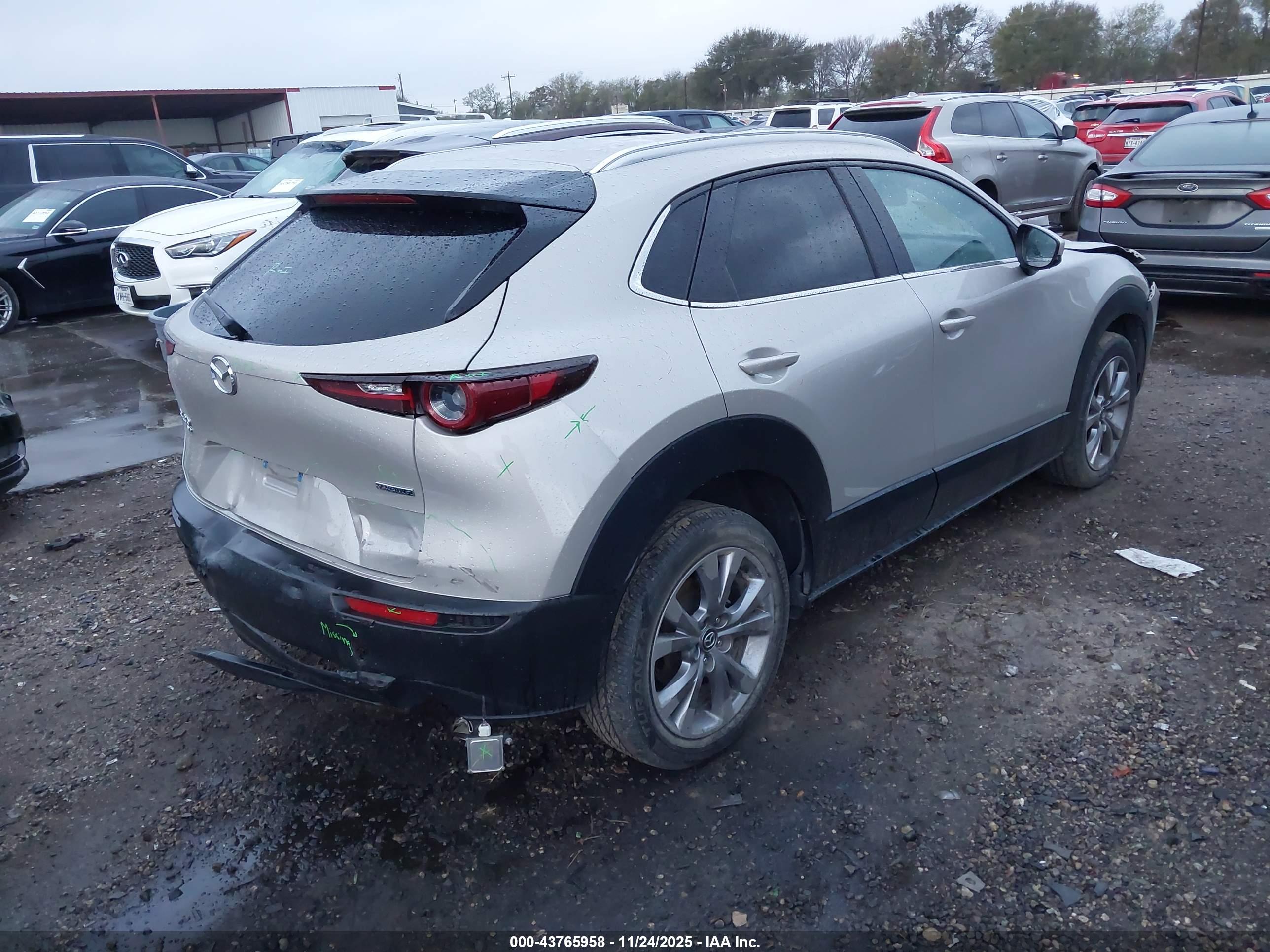 MAZDA CX-30 image 4