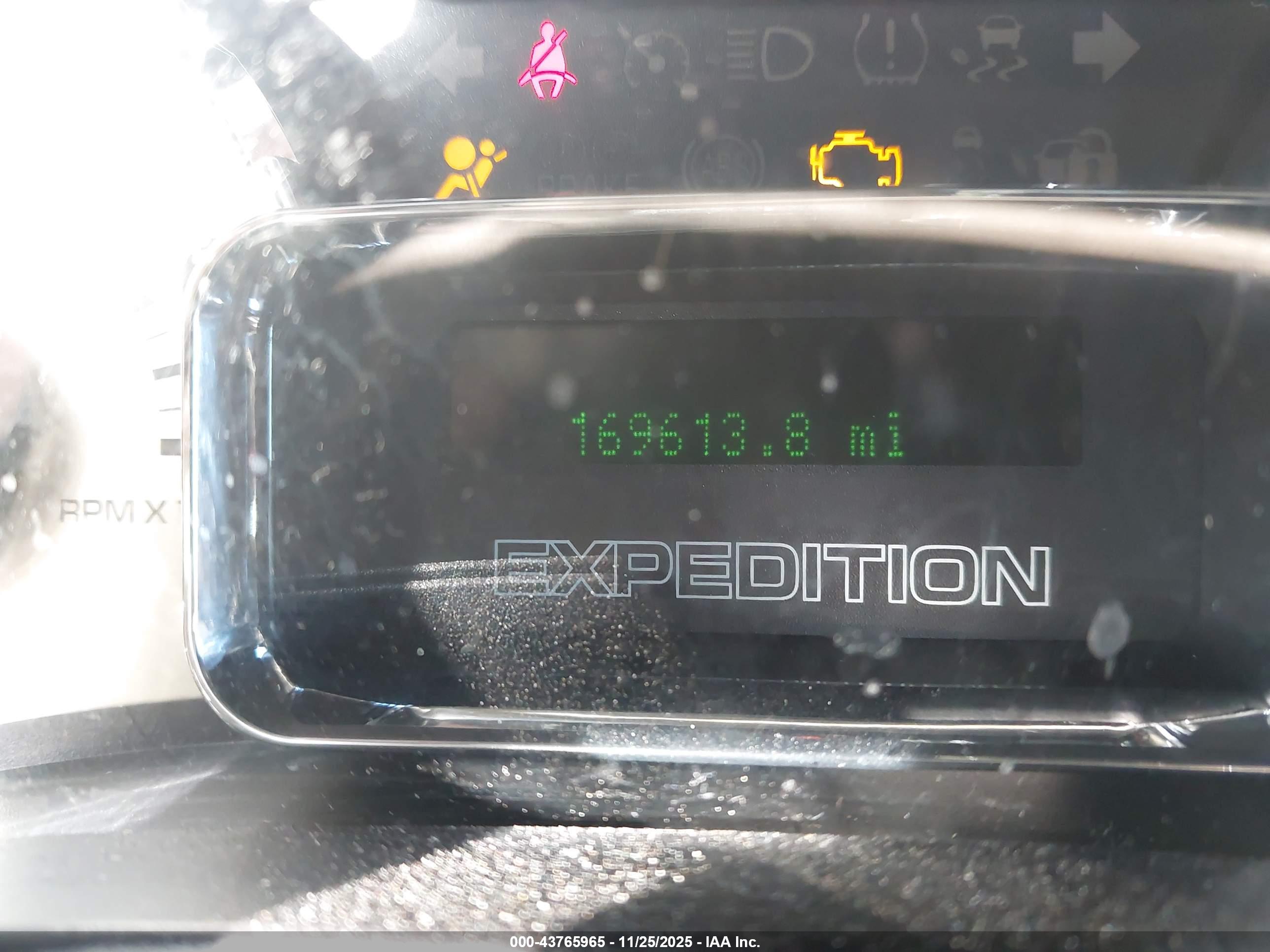 FORD EXPEDITION image 7