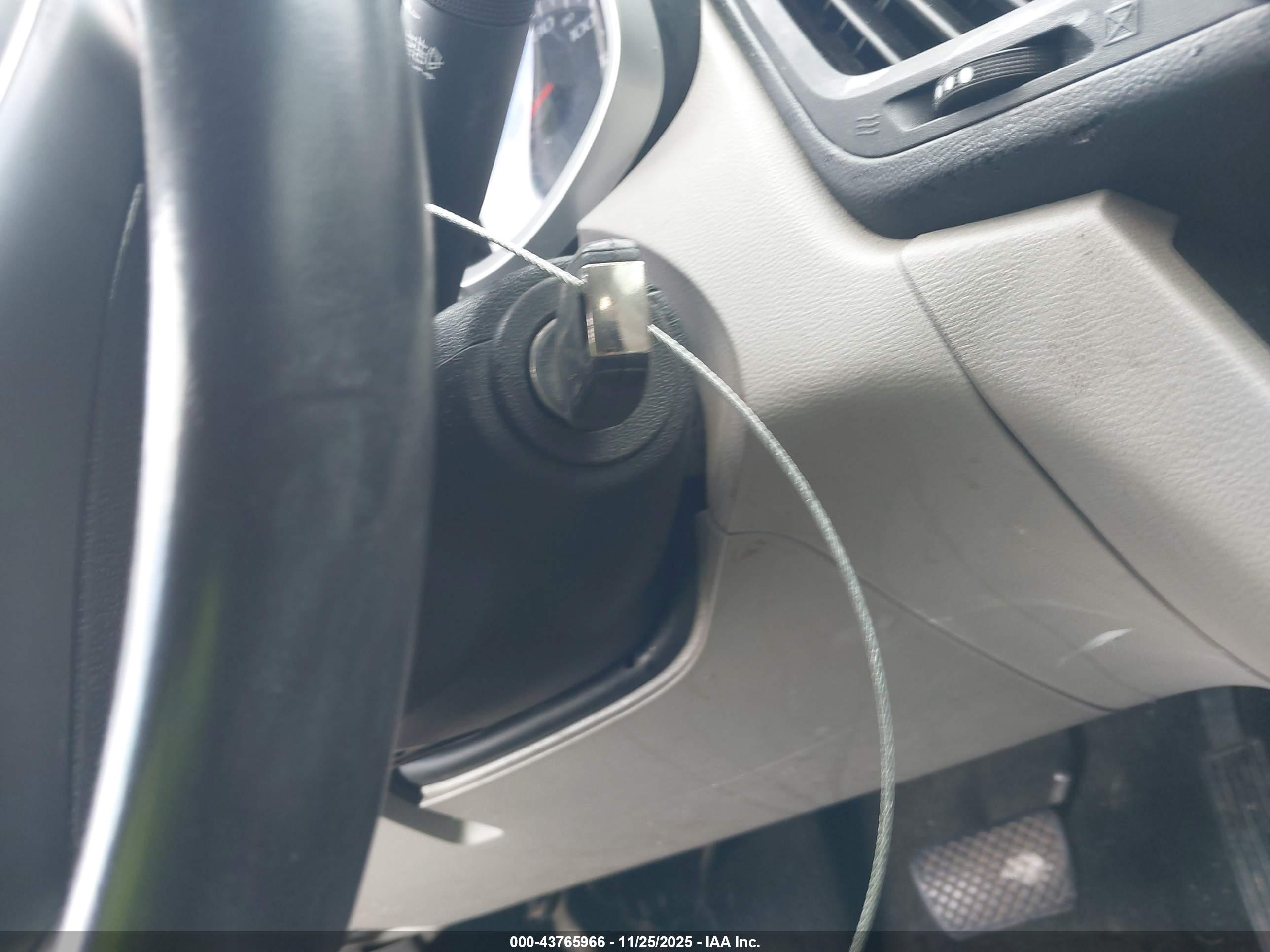 CHEVROLET EQUINOX image 11